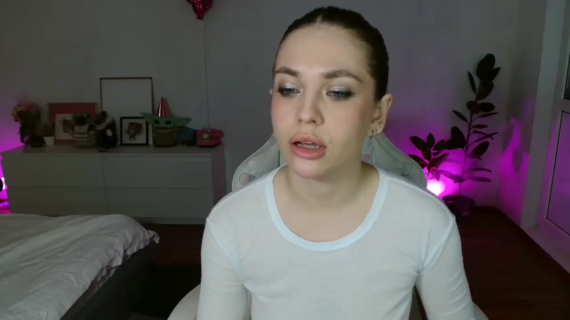 Gallery image thumbnail from FunnyMinni's myfreecams stream on, 02/21/2026, 21:19 image 19 of 20