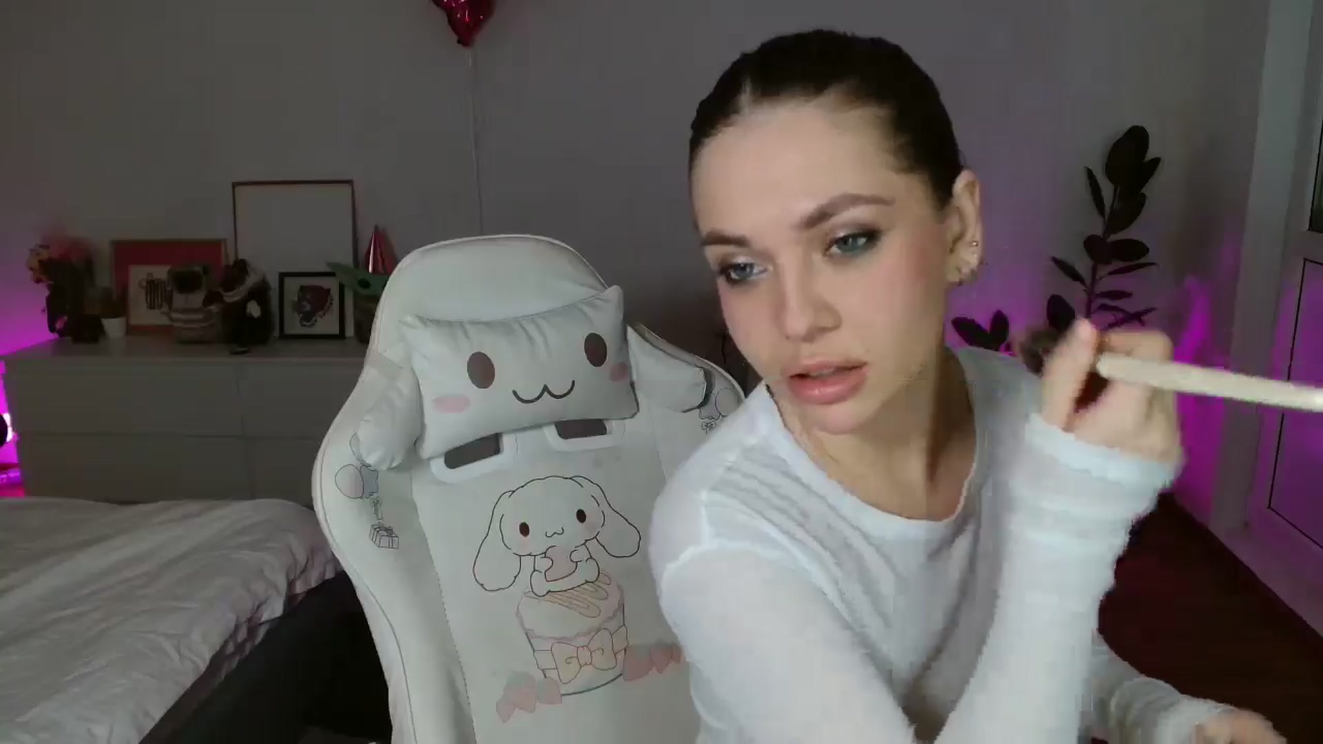 Gallery image thumbnail from FunnyMinni's myfreecams stream on, 02/21/2026, 21:19 image 20 of 20