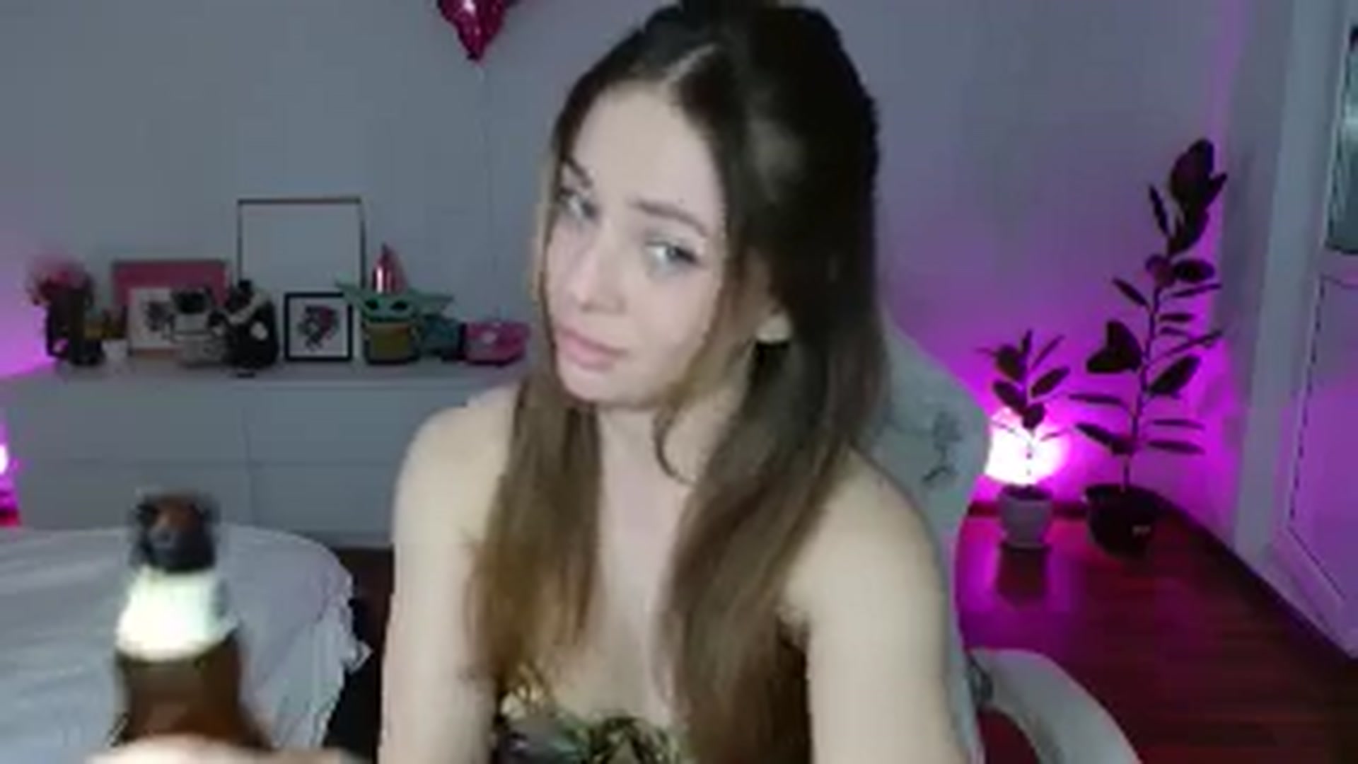 Gallery image thumbnail from FunnyMinni's myfreecams stream on, 02/23/2026, 19:31 image 16 of 20