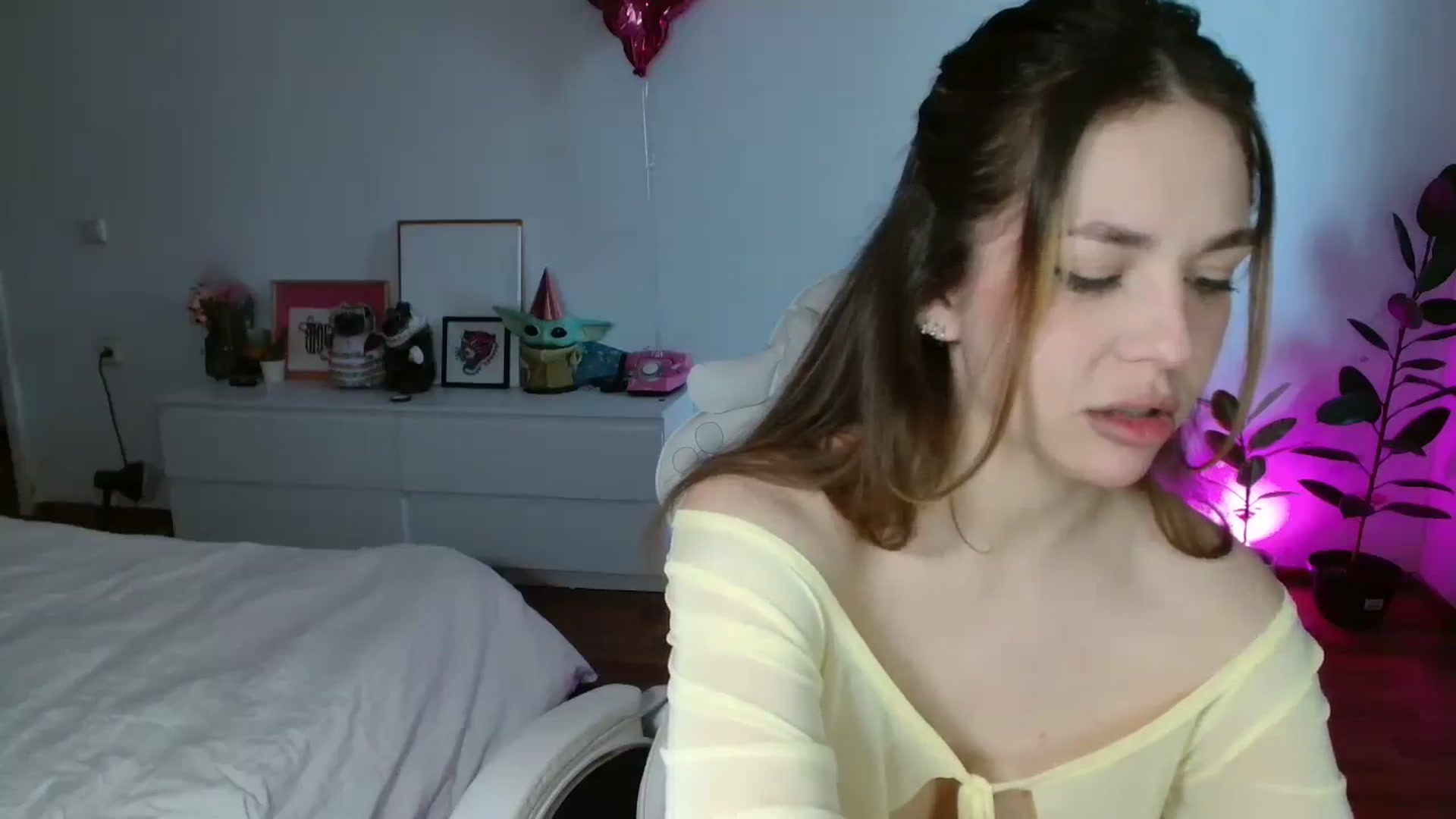 Gallery image thumbnail from FunnyMinni's myfreecams stream on, 02/25/2026, 07:32 image 5 of 20