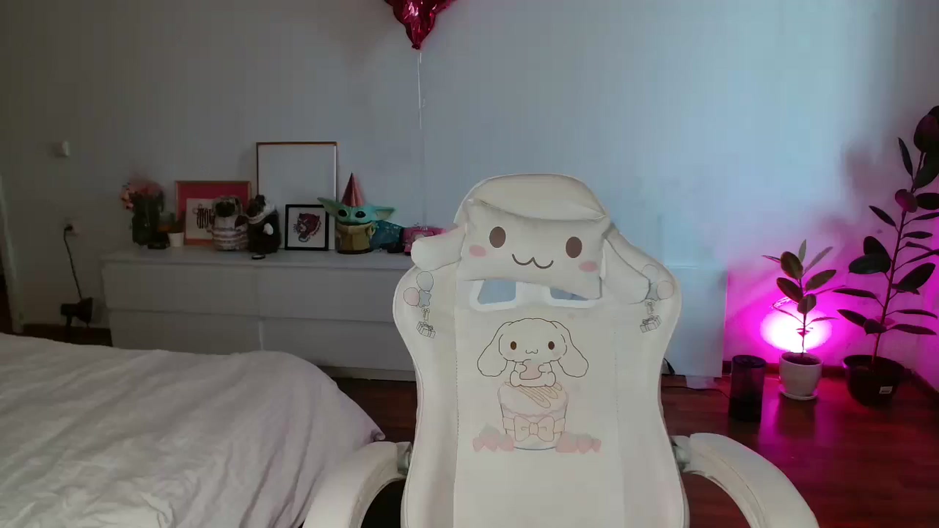 Gallery image thumbnail from FunnyMinni's myfreecams stream on, 02/25/2026, 07:32 image 7 of 20