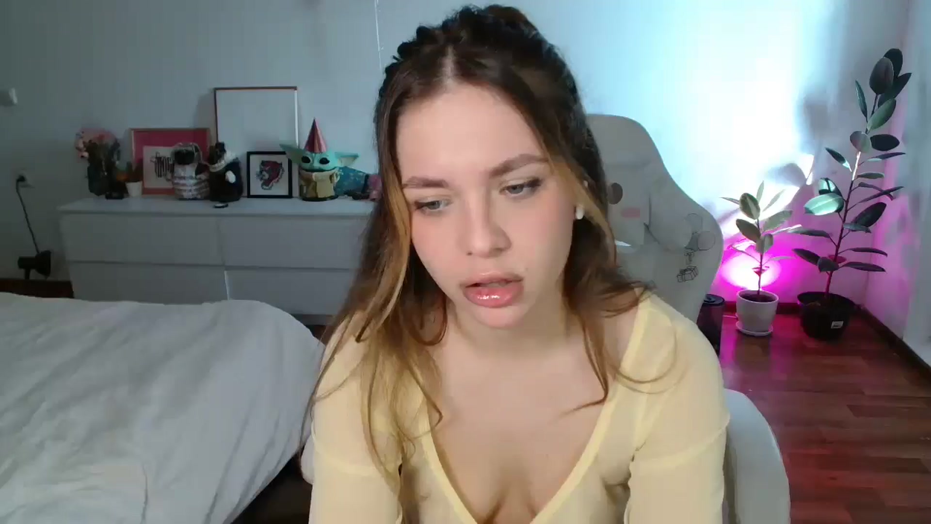 Gallery image thumbnail from FunnyMinni's myfreecams stream on, 02/25/2026, 07:44 image 8 of 20