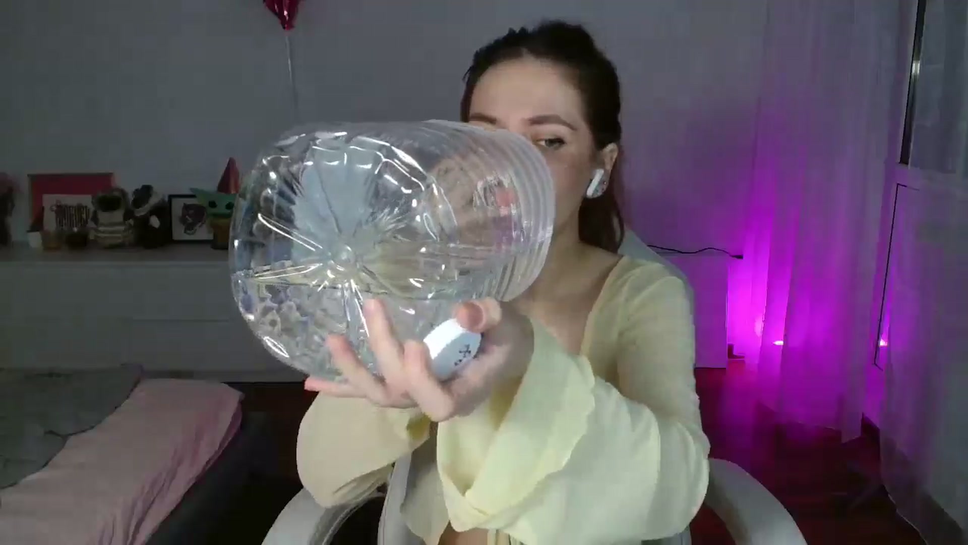 Gallery image thumbnail from FunnyMinni's myfreecams stream on, 03/03/2026, 20:04 image 16 of 20