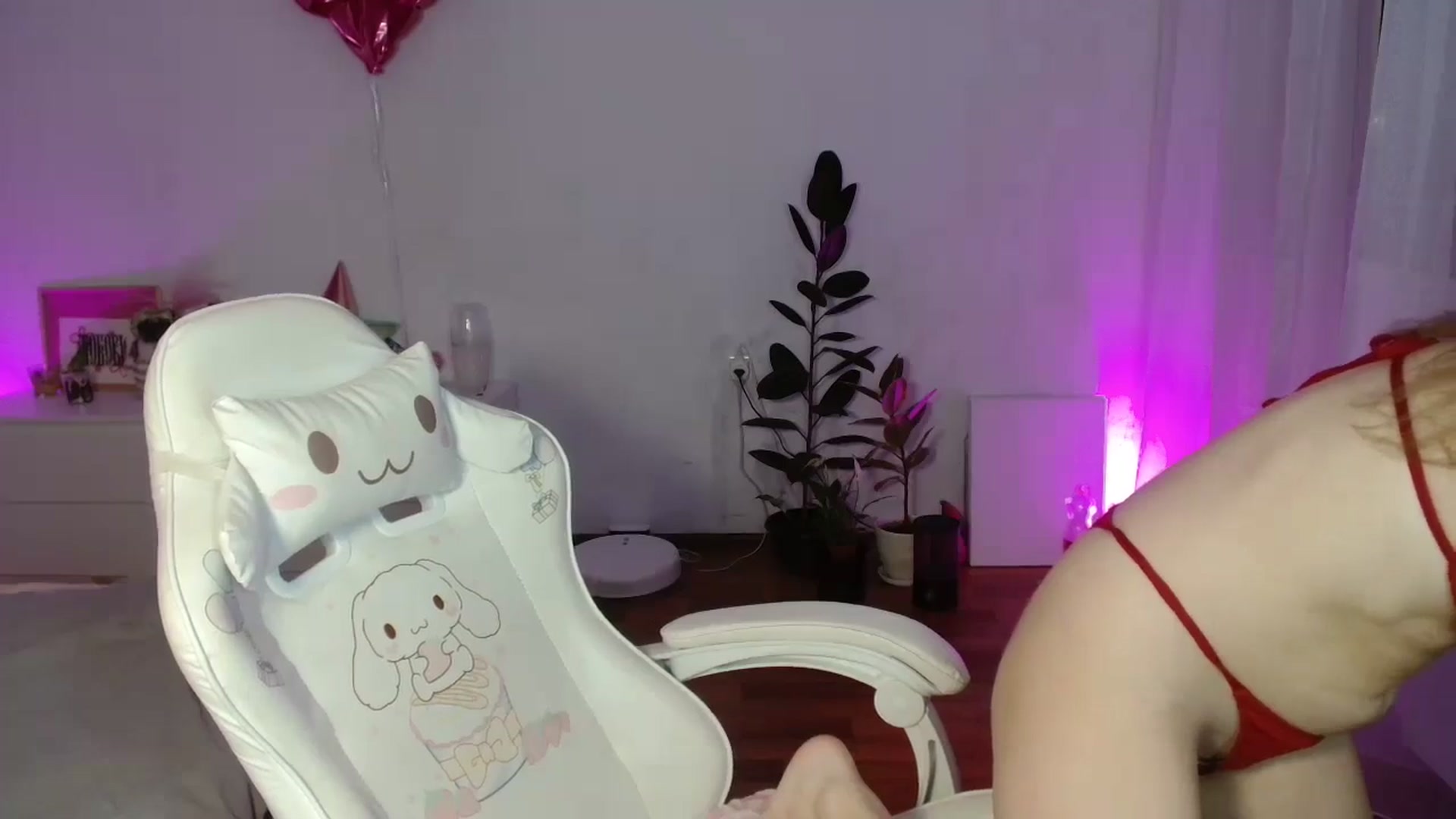 Gallery image thumbnail from FunnyMinni's myfreecams stream on, 03/13/2026, 18:02 image 18 of 20