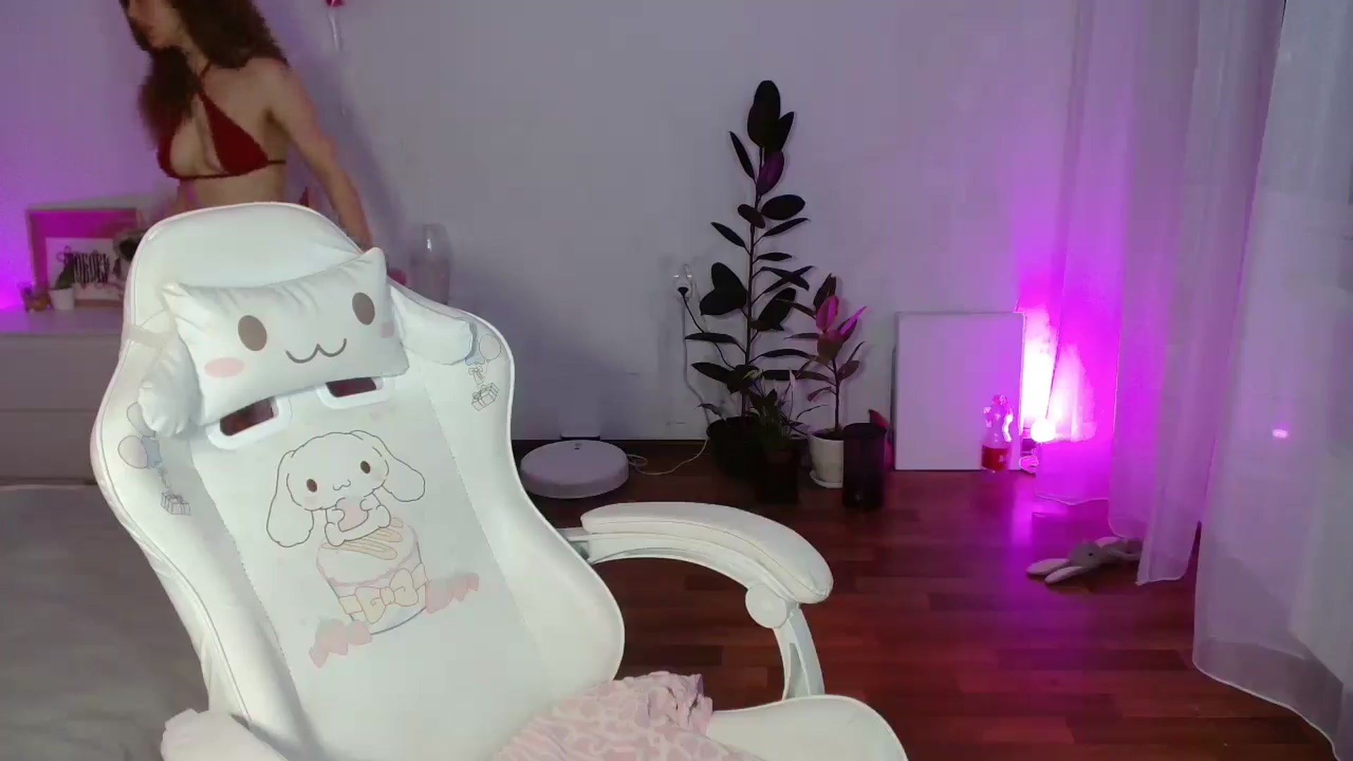 Gallery image thumbnail from FunnyMinni's myfreecams stream on, 03/13/2026, 18:56 image 10 of 20