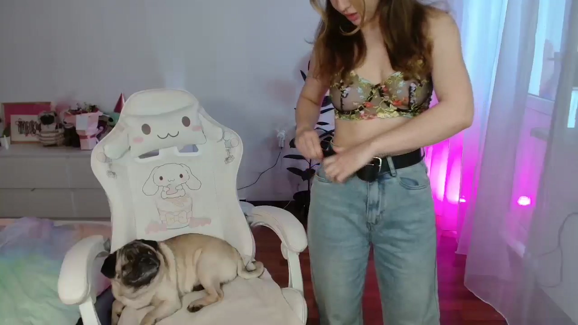 Gallery image thumbnail from FunnyMinni's myfreecams stream on, 03/21/2026, 08:33 image 8 of 20