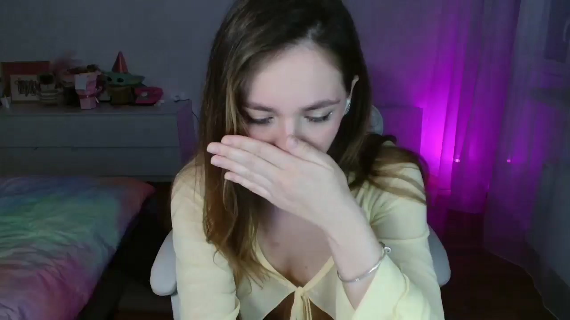 Gallery image thumbnail from FunnyMinni's myfreecams stream on, 03/22/2026, 19:23 image 2 of 20