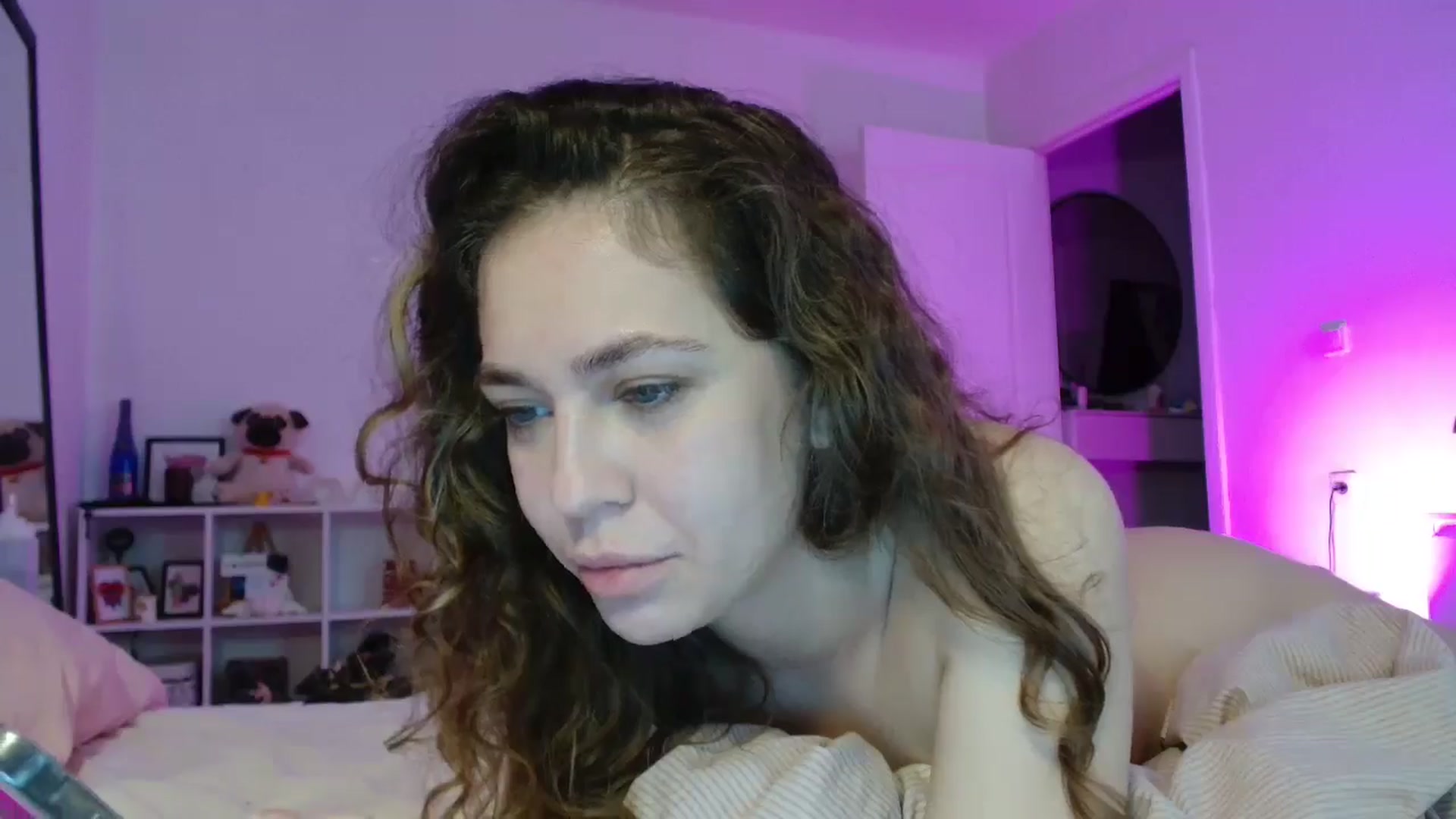 Gallery image thumbnail from FunnyMinni's myfreecams stream on, 04/05/2026, 05:42 image 15 of 20