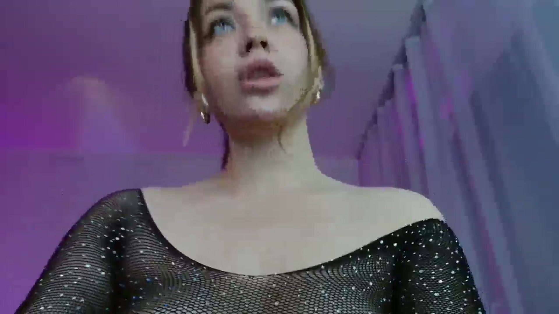 Gallery image thumbnail from FunnyMinni's myfreecams stream on, 04/15/2026, 21:27 image 2 of 20
