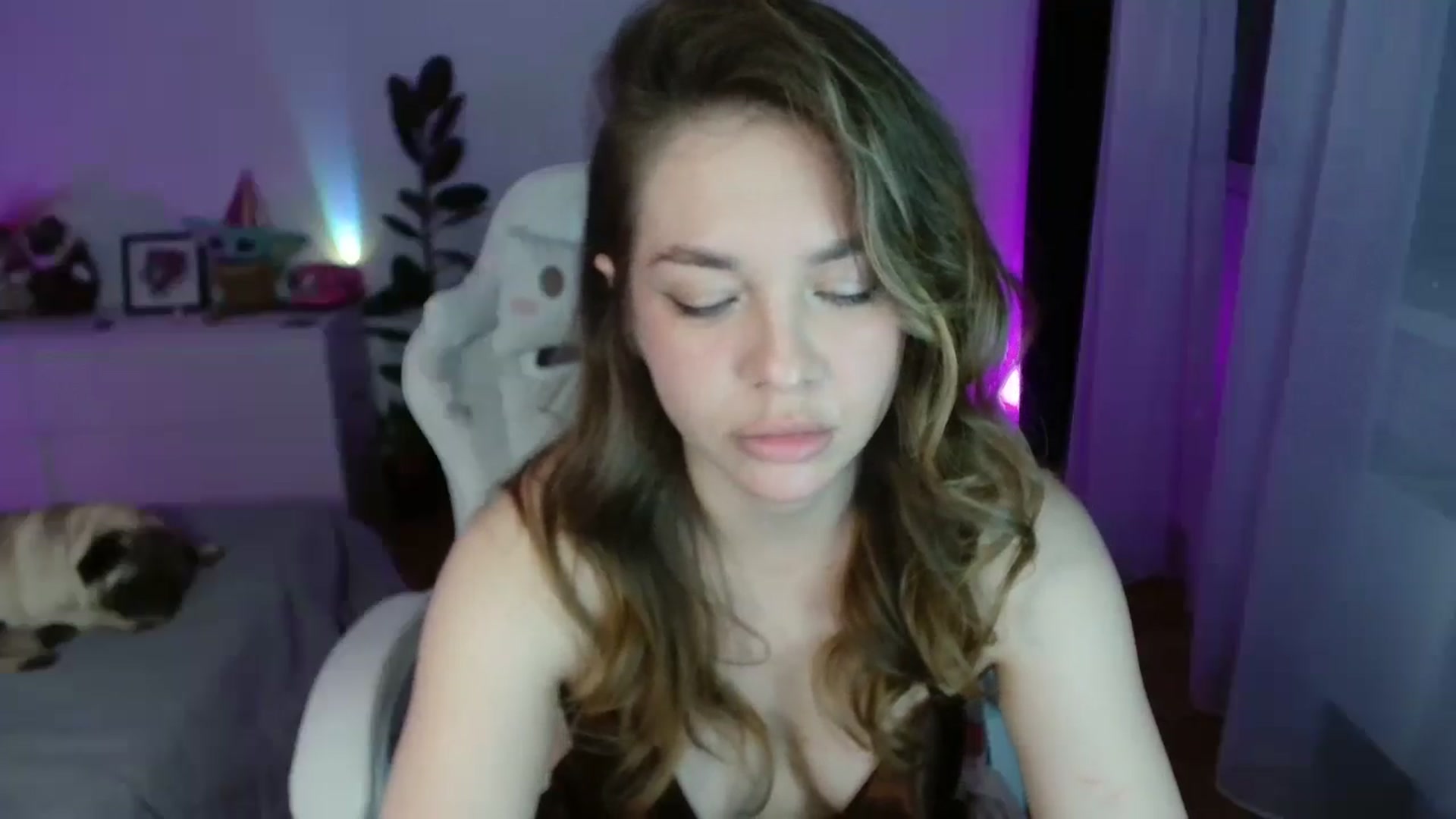 Gallery image thumbnail from FunnyMinni's myfreecams stream on, 05/07/2026, 21:26 image 4 of 20