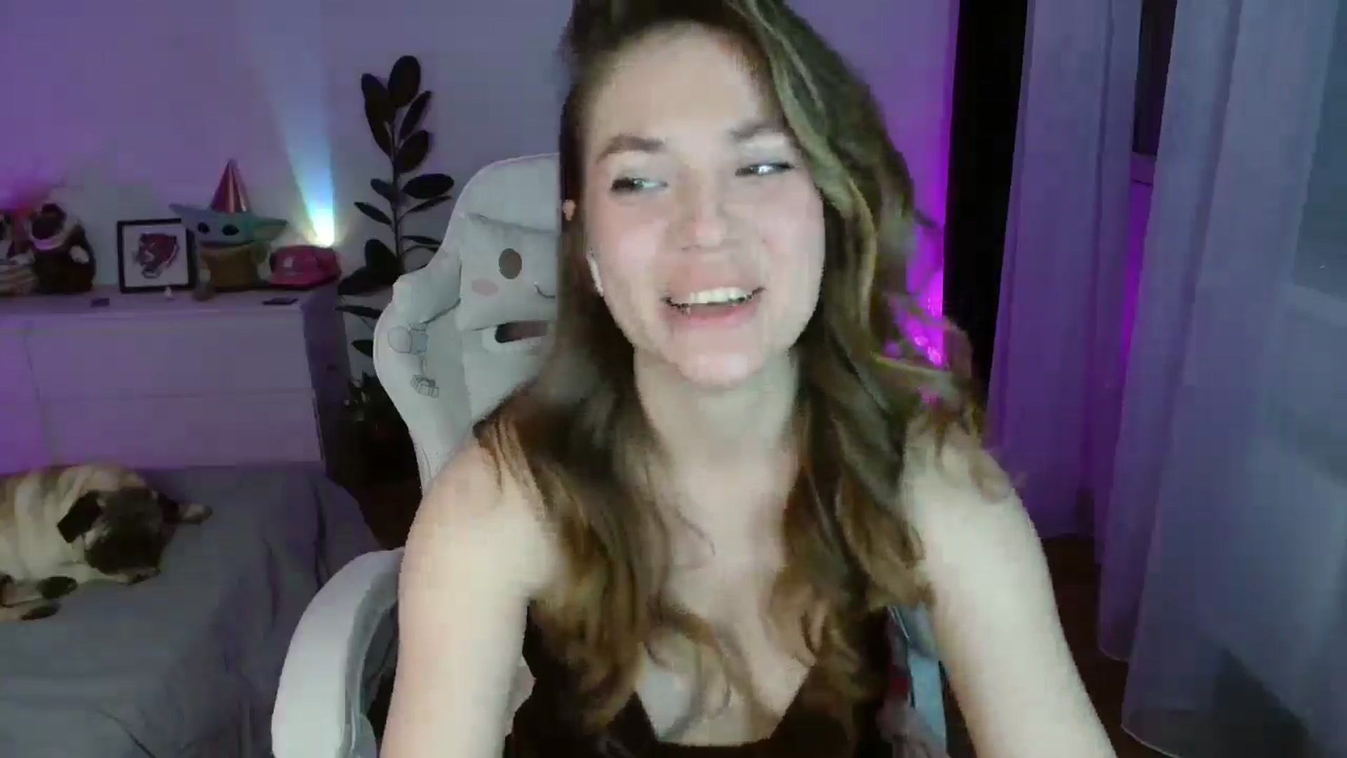 Gallery image thumbnail from FunnyMinni's myfreecams stream on, 05/07/2026, 21:26 image 3 of 20