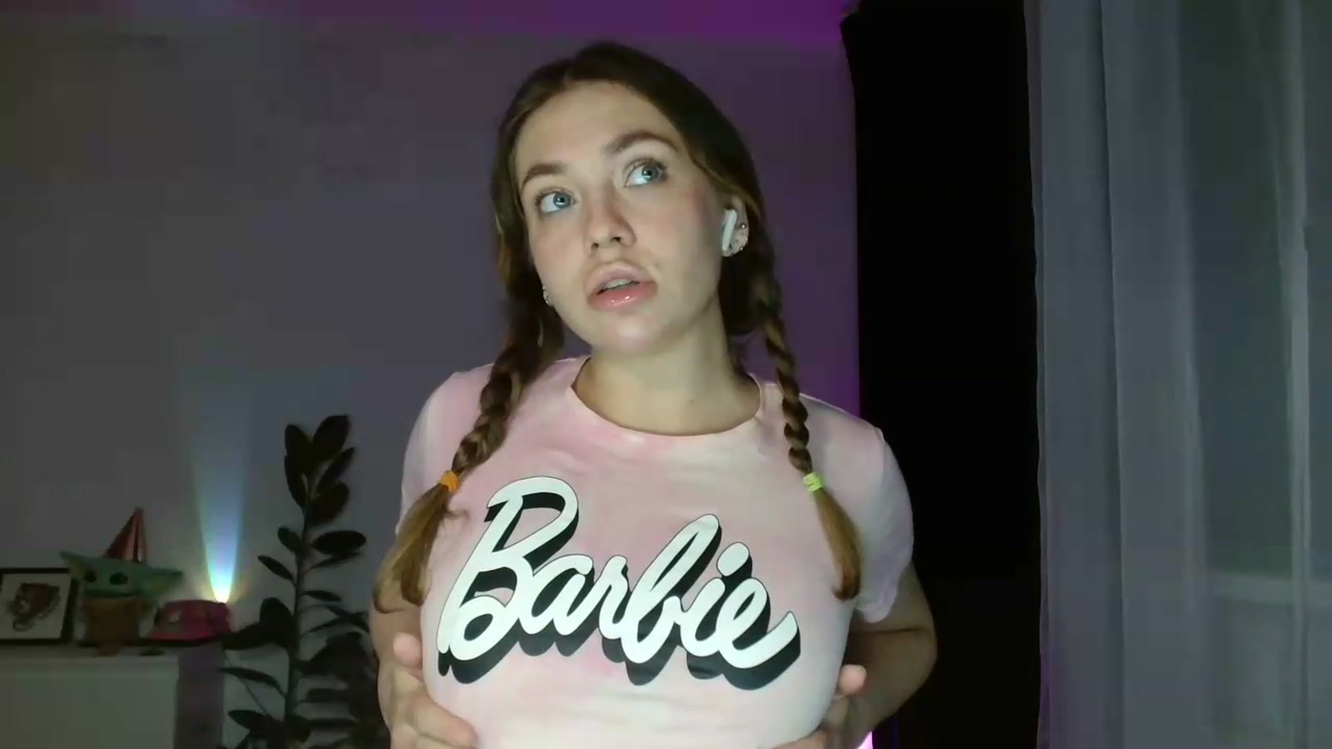 Gallery image thumbnail from FunnyMinni's myfreecams stream on, 05/14/2026, 20:20 image 20 of 20