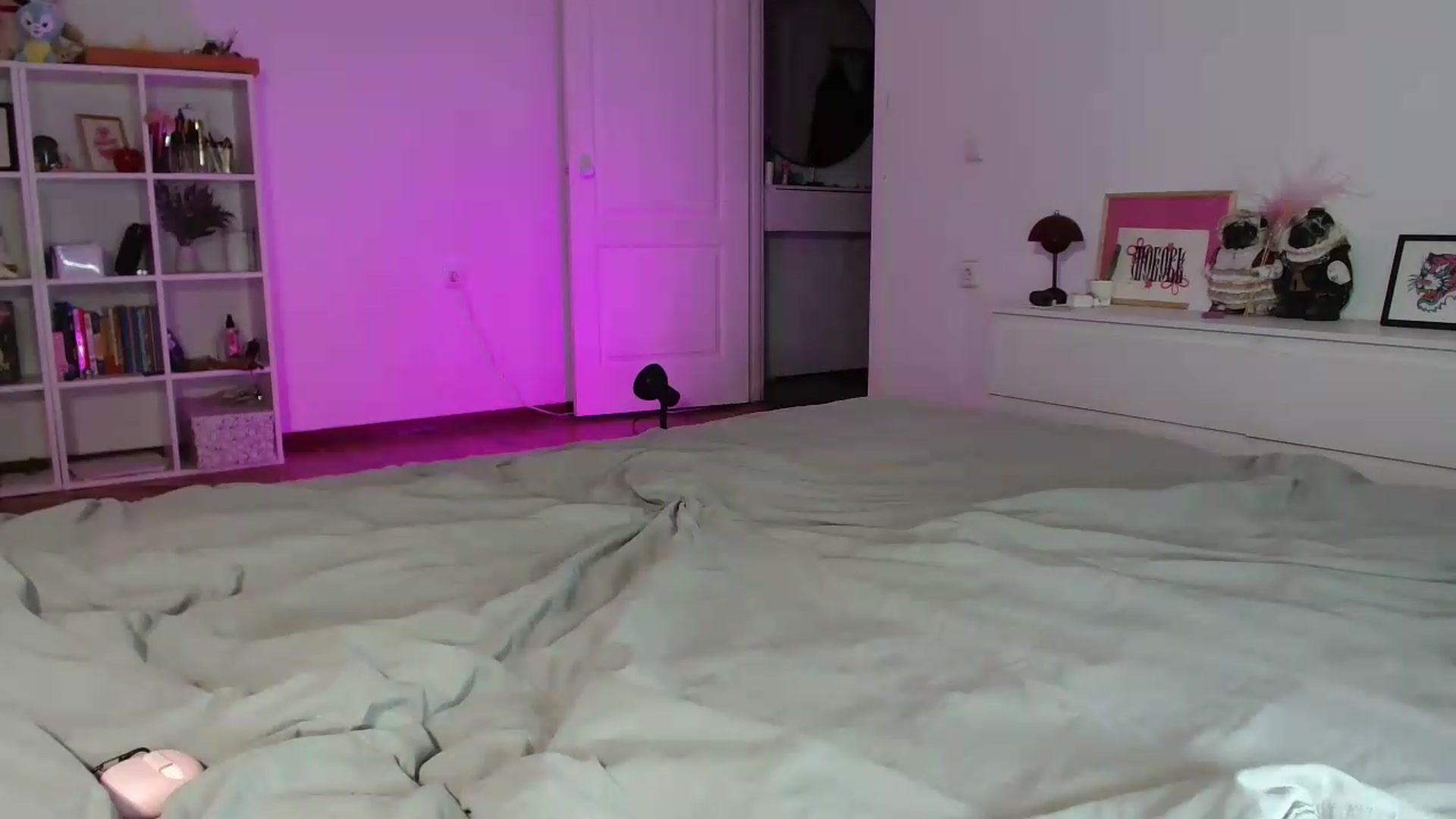 Gallery image thumbnail from FunnyMinni's myfreecams stream on, 05/15/2026, 16:56 image 3 of 20
