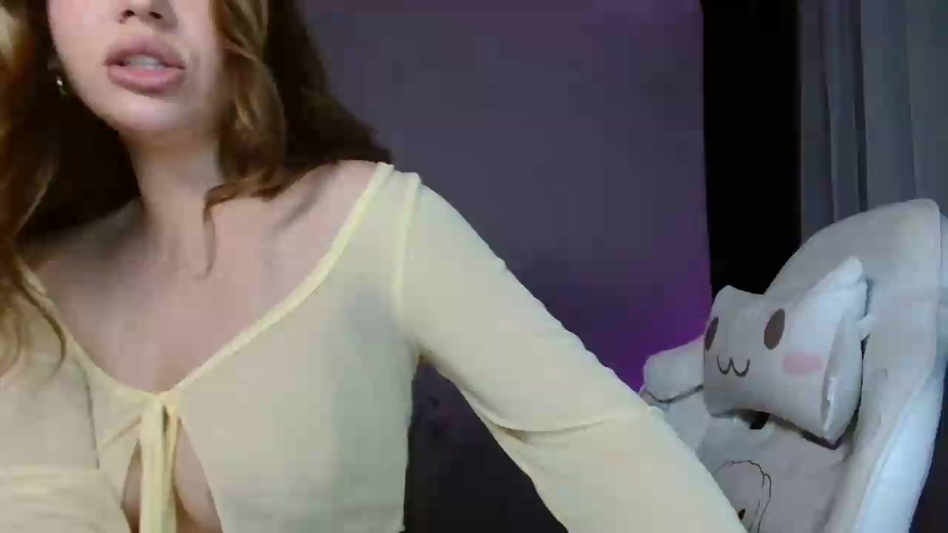 Gallery image thumbnail from FunnyMinni's myfreecams stream on, 05/17/2026, 20:06 image 4 of 20