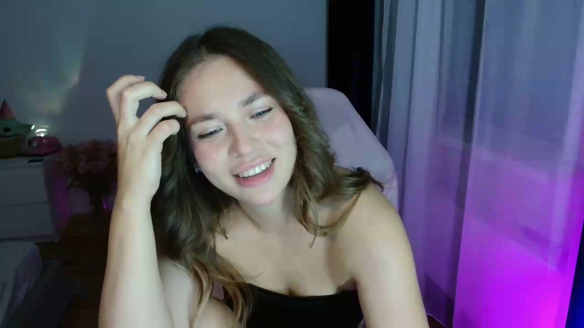 Gallery image thumbnail from FunnyMinni's myfreecams stream on, 06/19/2026, 19:39 image 3 of 20