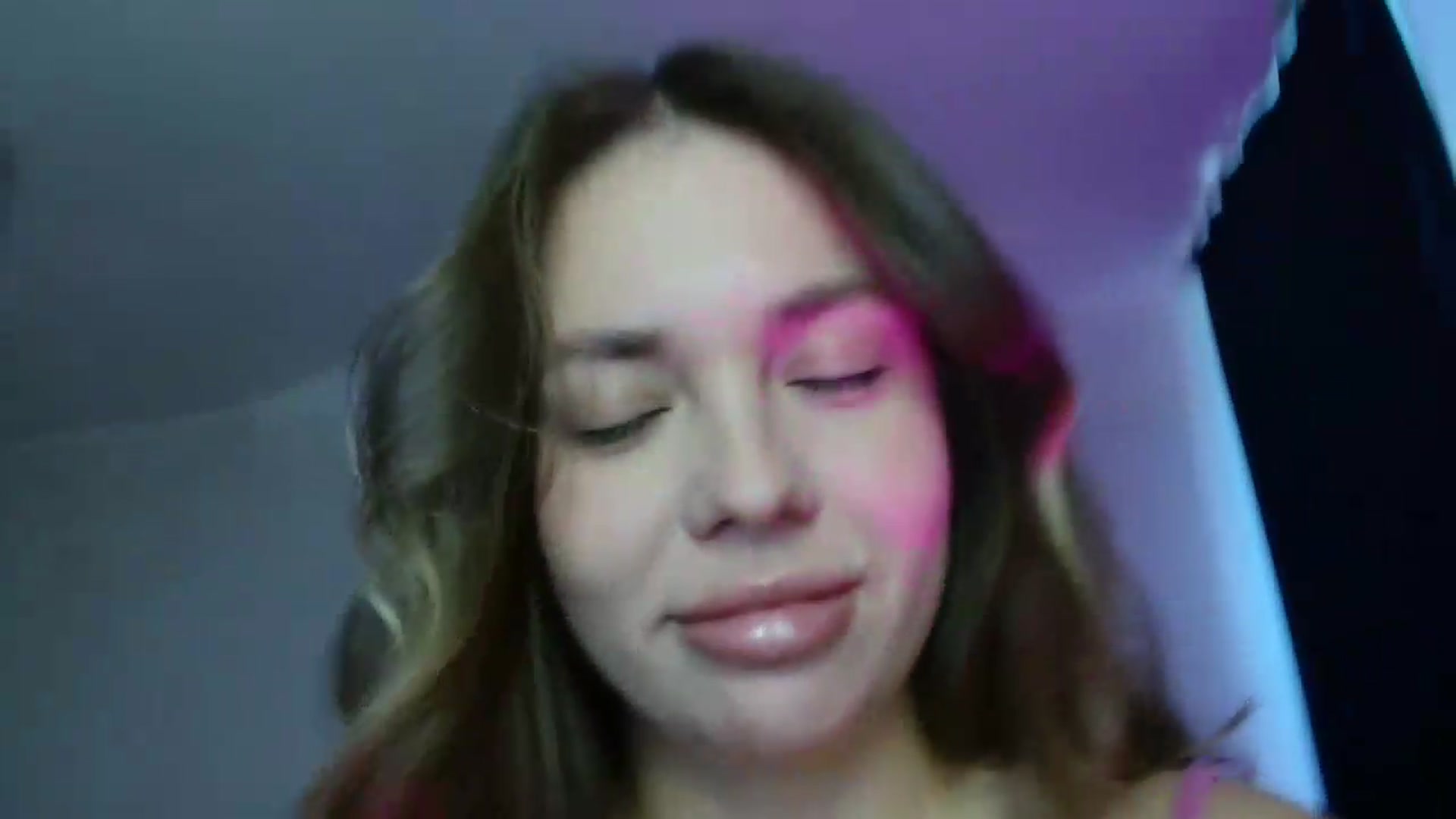 Gallery image thumbnail from FunnyMinni's myfreecams stream on, 07/13/2026, 07:06 image 16 of 20