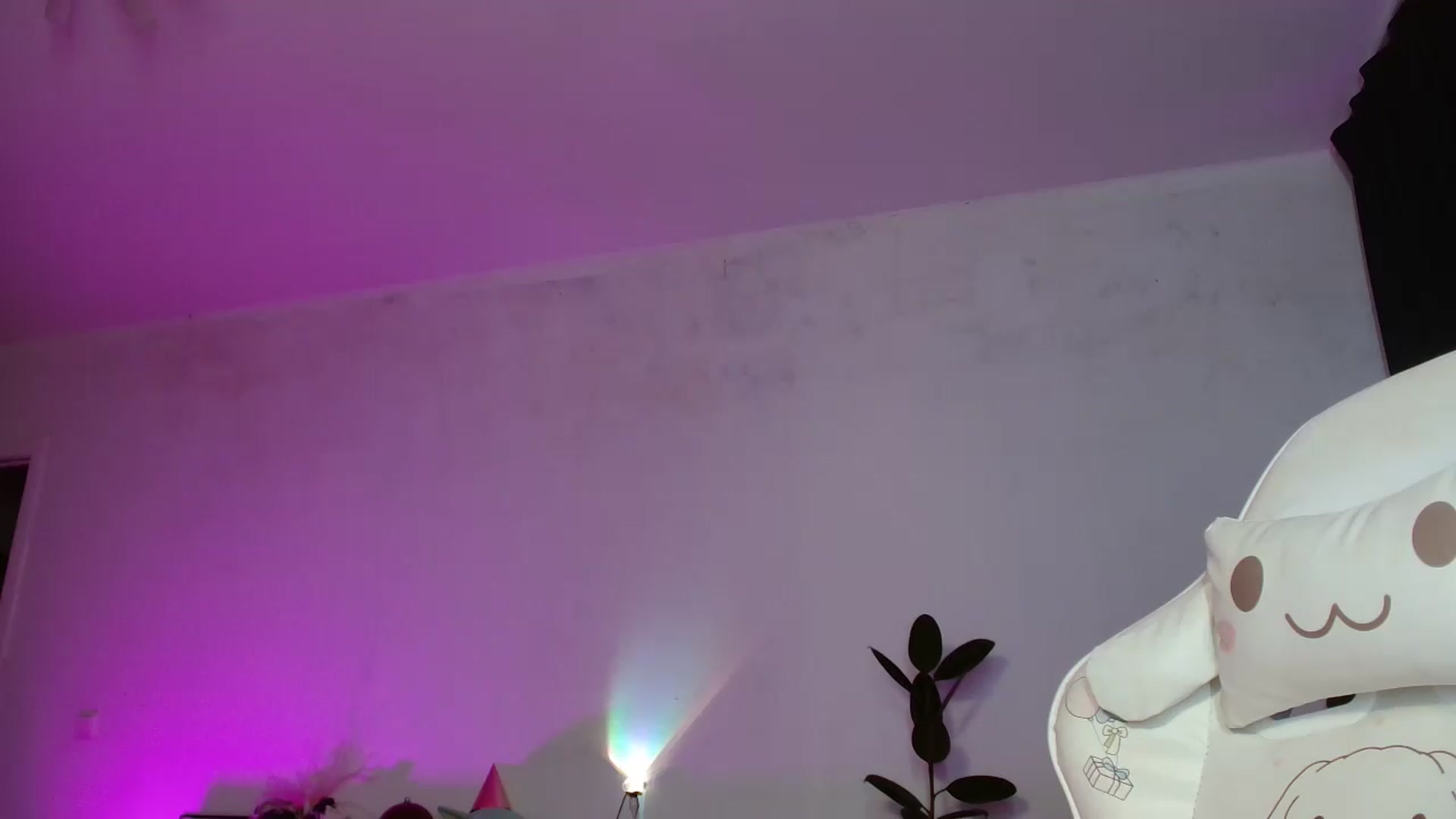 Gallery image thumbnail from FunnyMinni's myfreecams stream on, 08/09/2026, 19:39 image 16 of 20