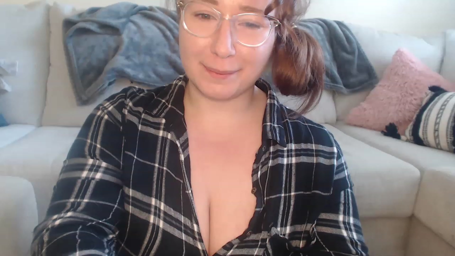 Gallery image thumbnail from Funsize_'s myfreecams stream on, 04/24/2023, 22:10 image 19 of 20