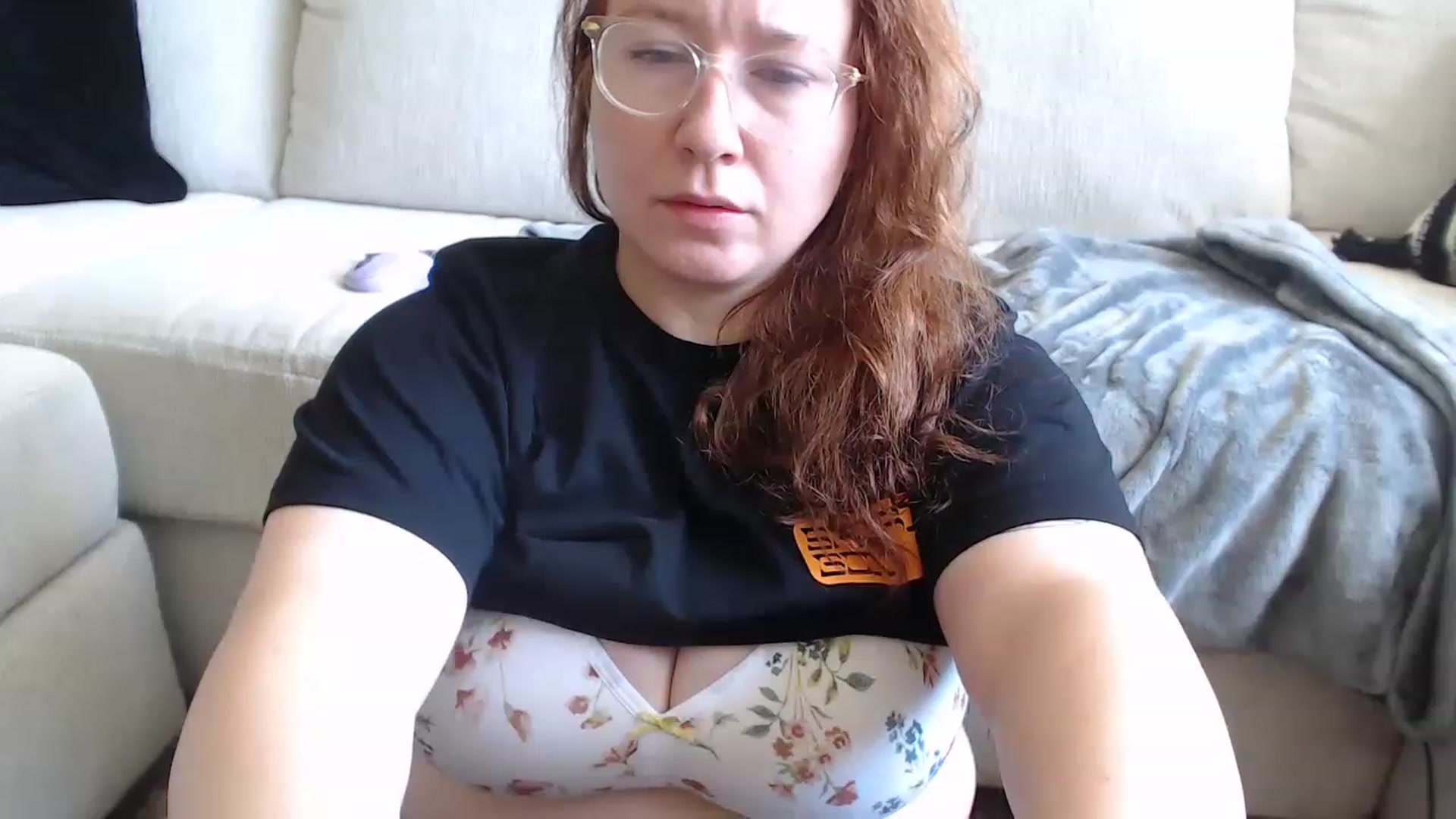 Gallery image thumbnail from Funsize_'s myfreecams stream on, 05/08/2023, 15:35 image 16 of 20