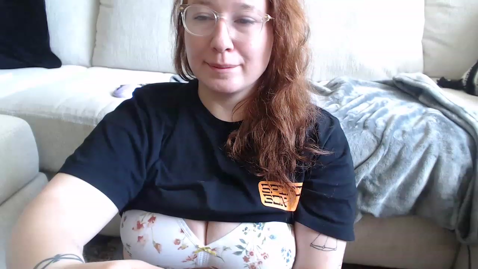 Gallery image thumbnail from Funsize_'s myfreecams stream on, 05/08/2023, 15:35 image 19 of 20