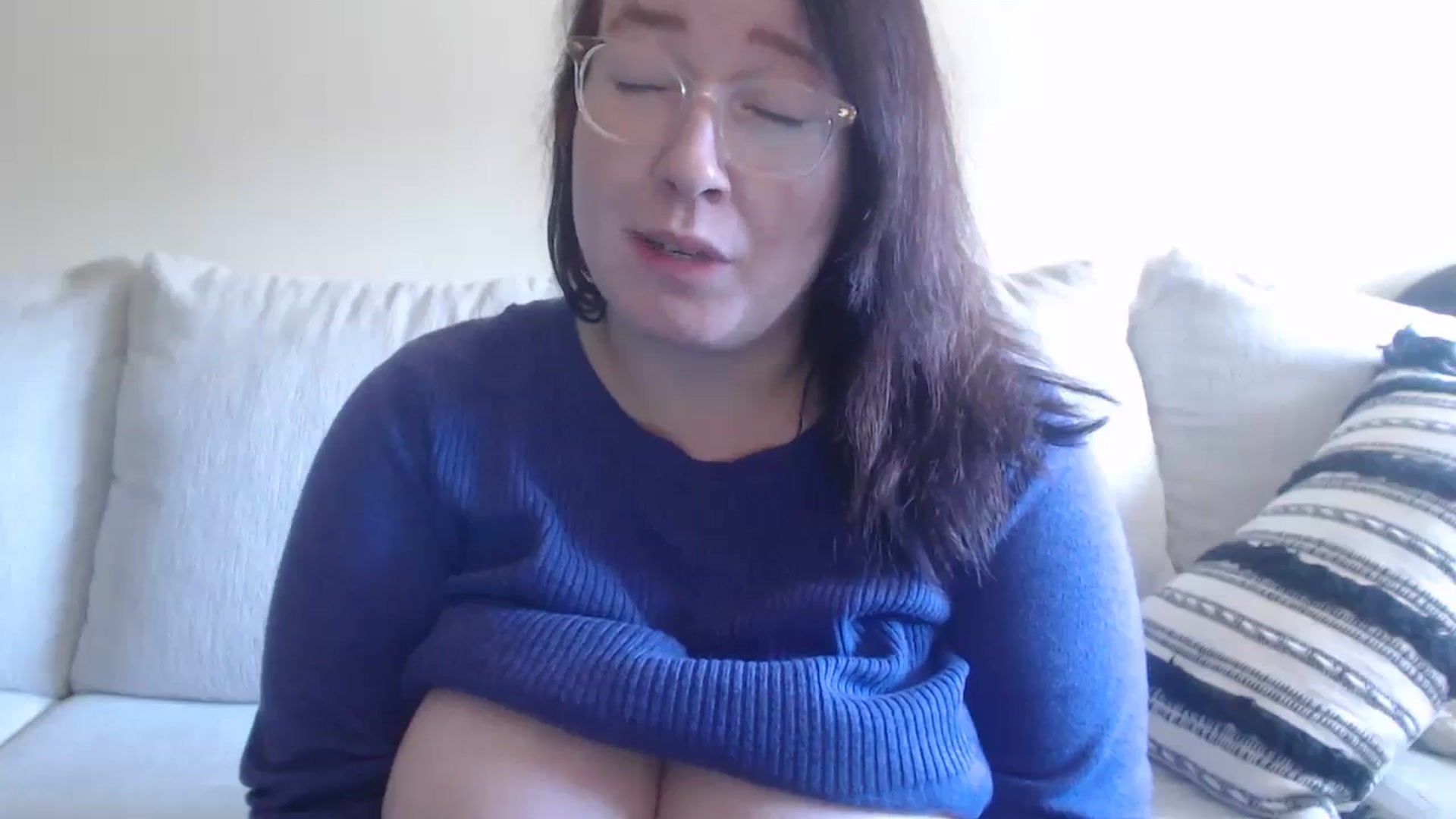 Gallery image thumbnail from Funsize_'s myfreecams stream on, 10/11/2023, 17:02 image 9 of 20