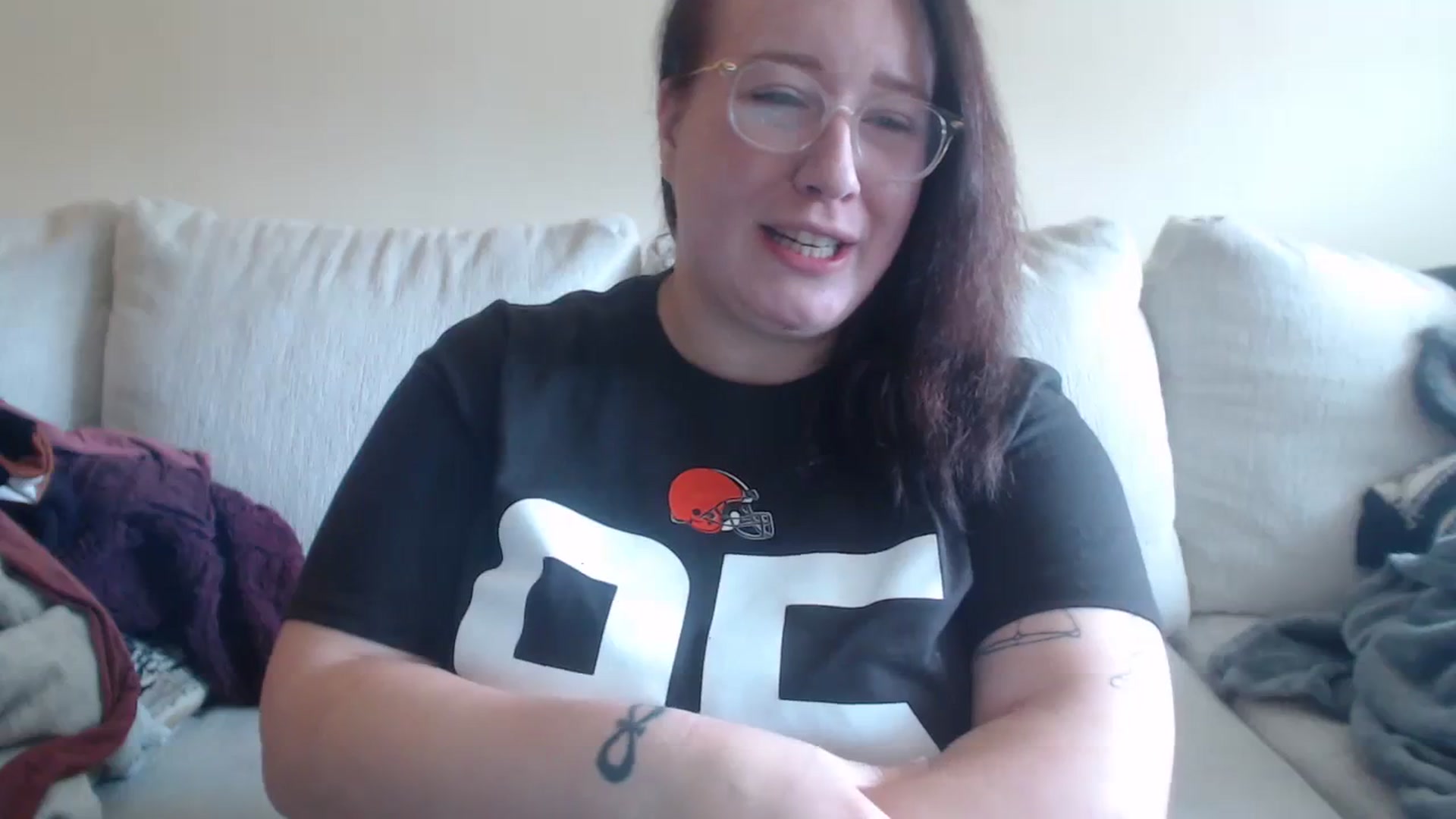 Gallery image thumbnail from Funsize_'s myfreecams stream on, 10/15/2023, 17:17 image 8 of 20