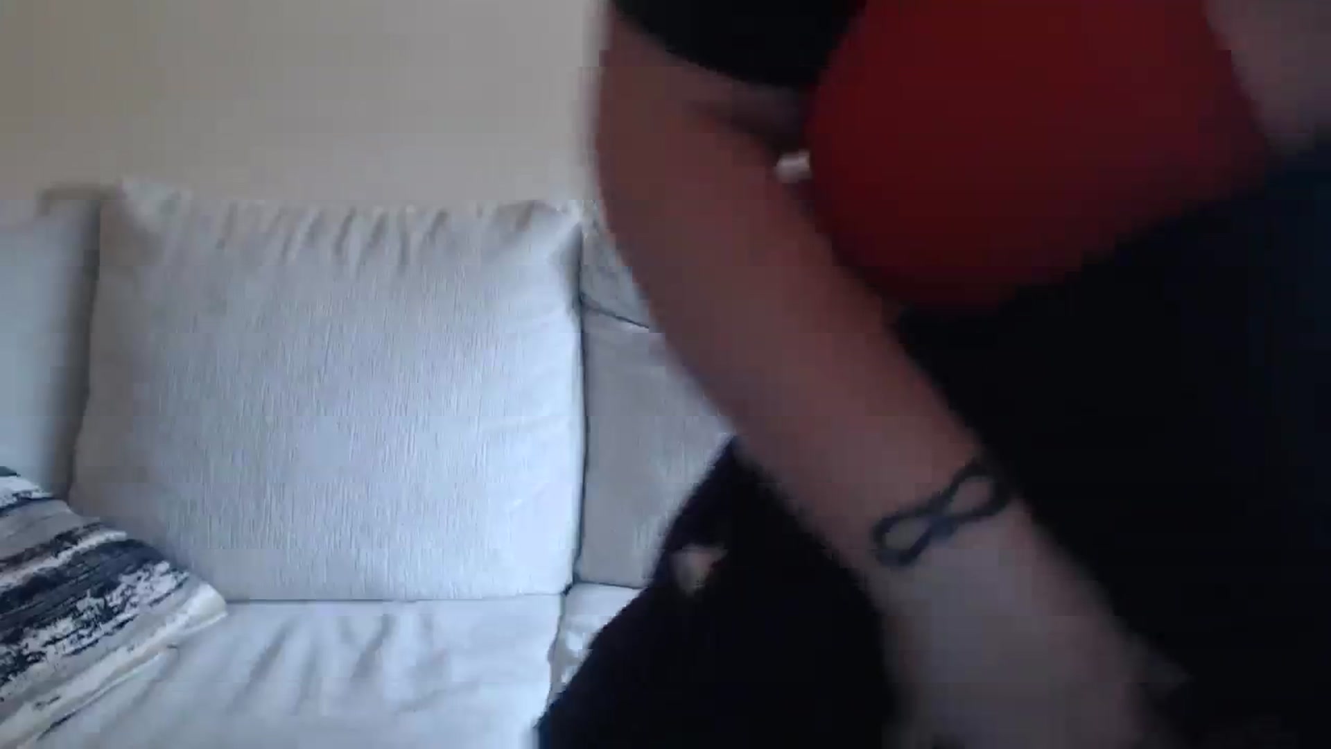 Gallery image thumbnail from Funsize_'s myfreecams stream on, 10/15/2023, 17:17 image 3 of 20