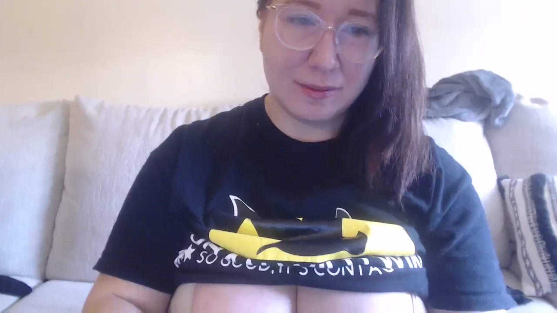 Gallery image thumbnail from Funsize_'s myfreecams stream on, 10/25/2023, 14:13 image 10 of 20