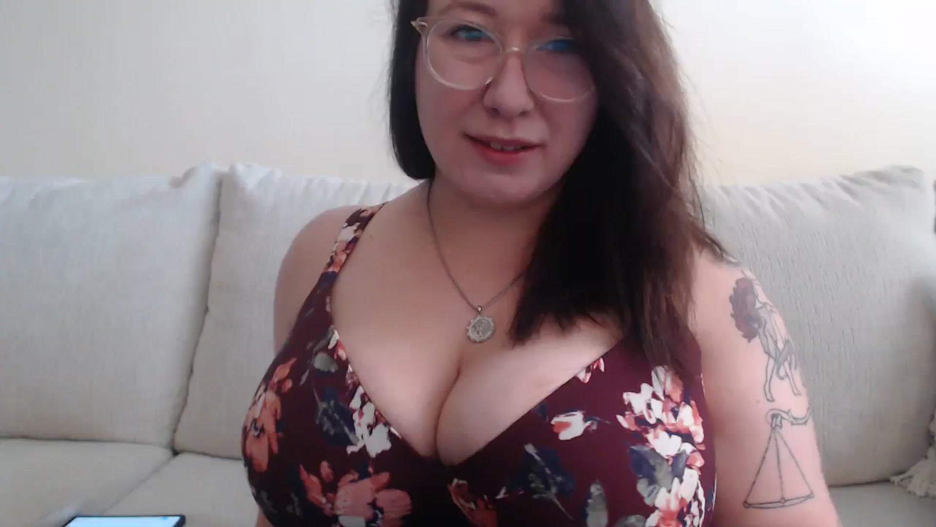 Gallery image thumbnail from Funsize_'s myfreecams stream on, 12/27/2023, 17:40 image 4 of 20