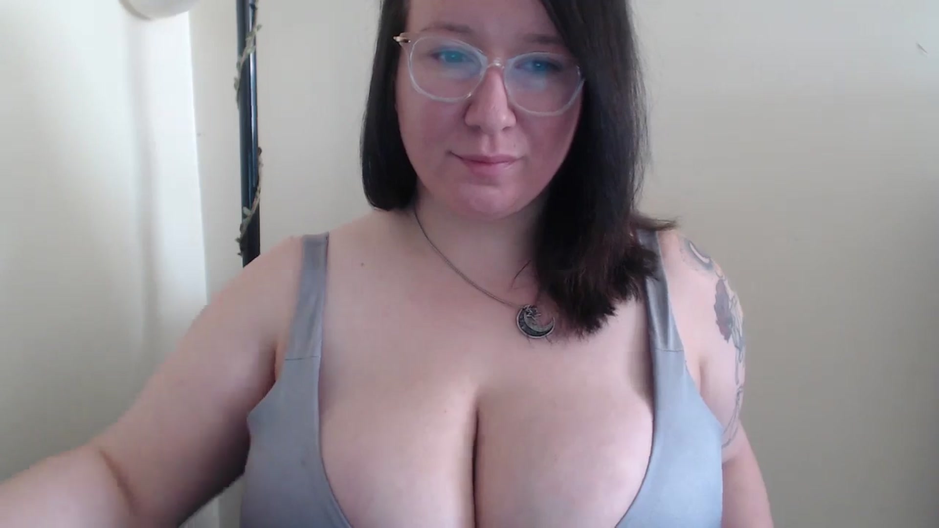 Gallery image thumbnail from Funsize_'s myfreecams stream on, 05/08/2024, 16:03 image 3 of 20