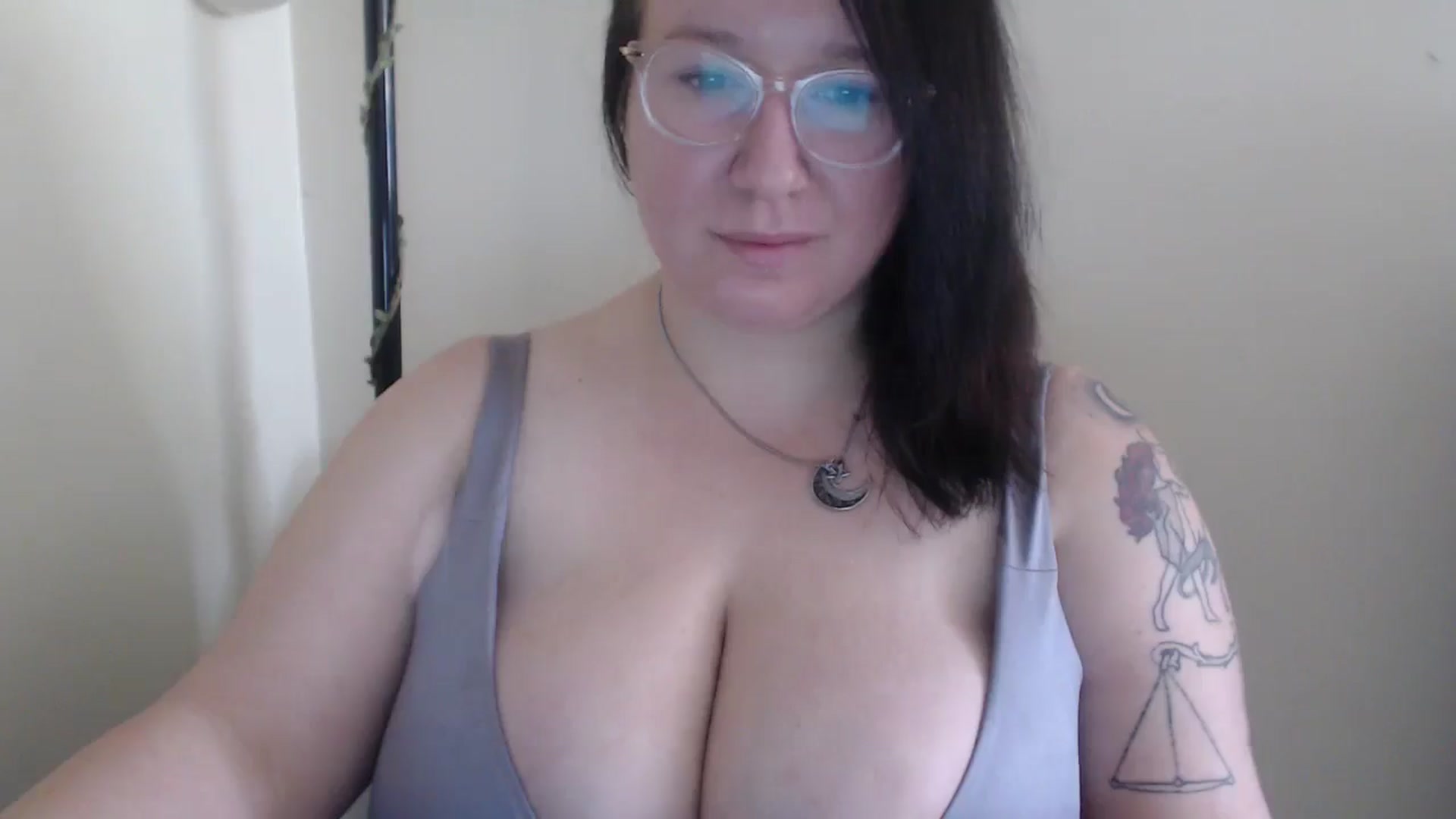 Gallery image thumbnail from Funsize_'s myfreecams stream on, 05/08/2024, 16:03 image 15 of 20