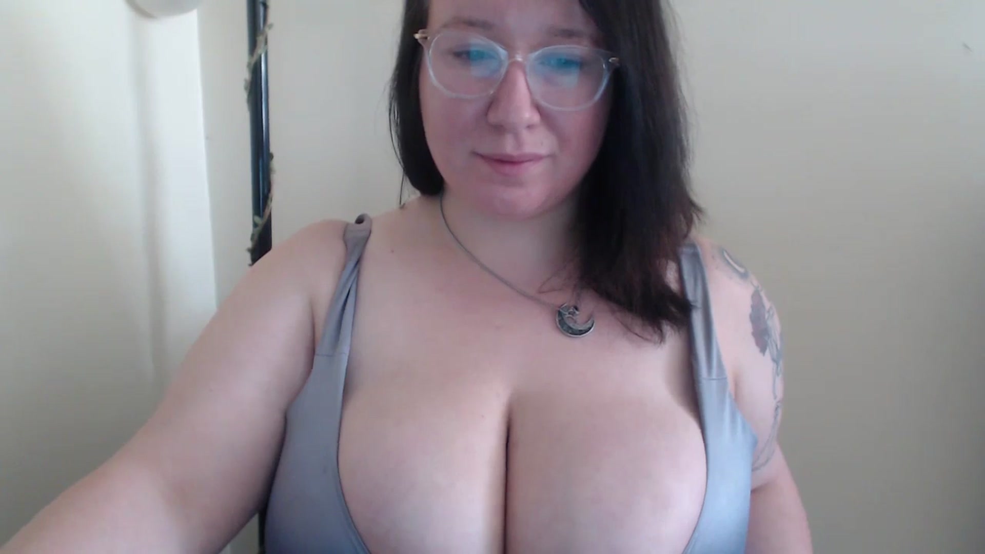 Gallery image thumbnail from Funsize_'s myfreecams stream on, 05/08/2024, 16:21 image 13 of 20
