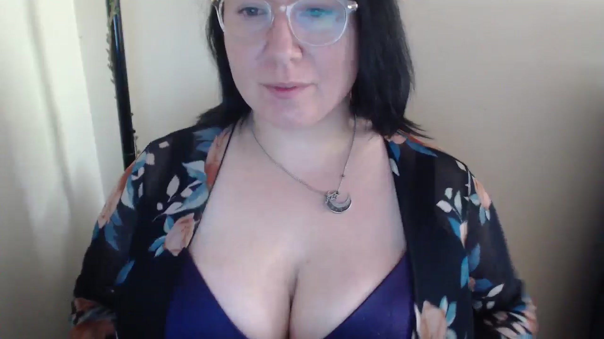 Gallery image thumbnail from Funsize_'s myfreecams stream on, 05/18/2024, 22:42 image 10 of 20