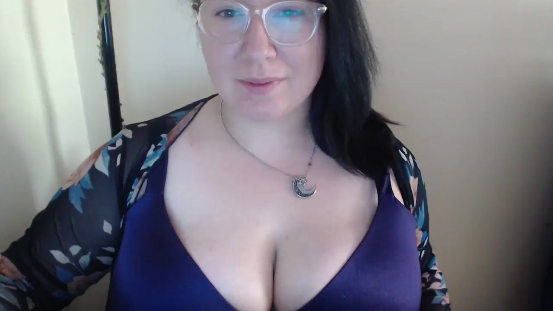 Gallery image thumbnail from Funsize_'s myfreecams stream on, 05/18/2024, 22:42 image 7 of 20