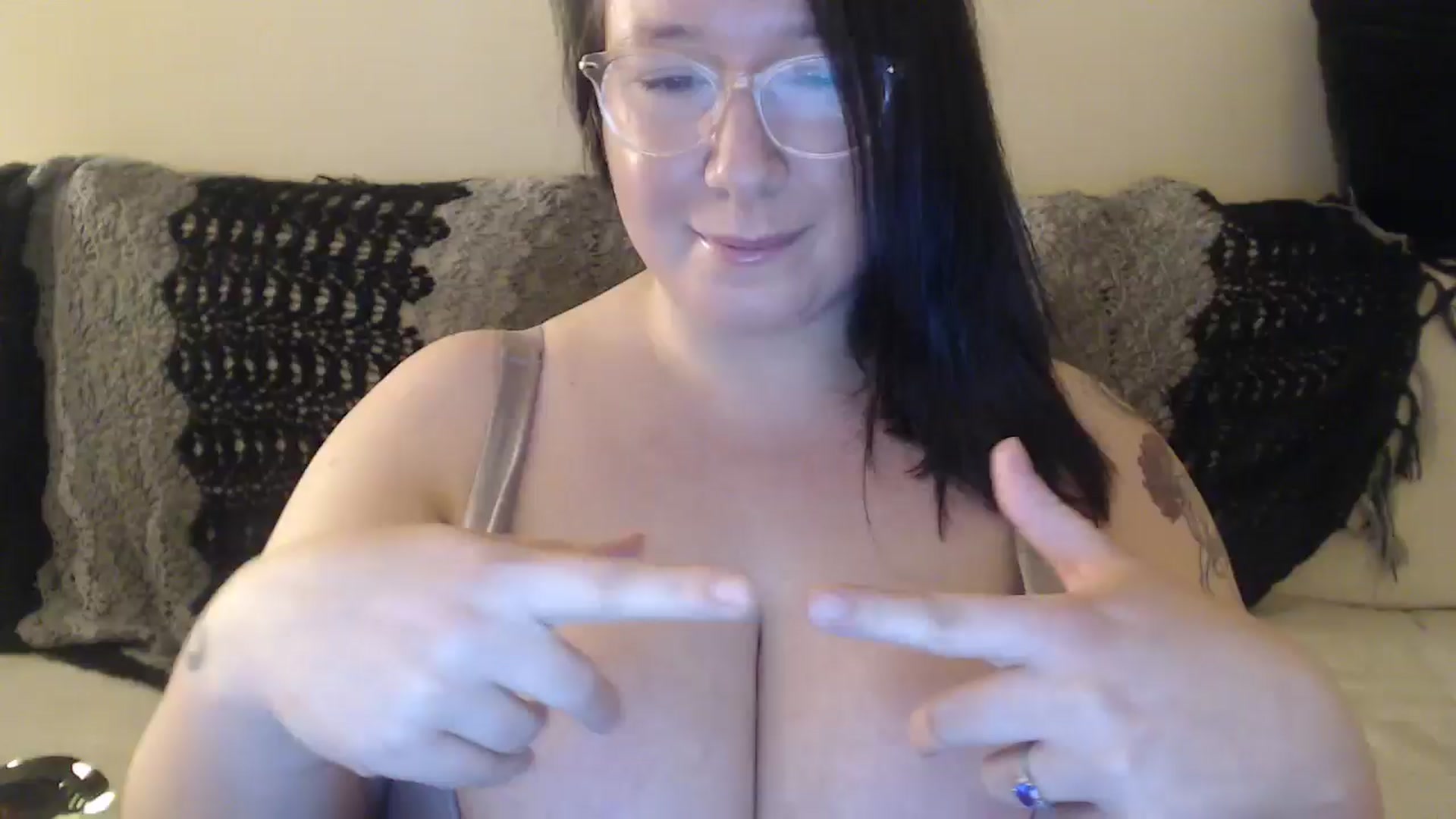 Gallery image thumbnail from Funsize_'s myfreecams stream on, 06/04/2024, 01:39 image 17 of 20
