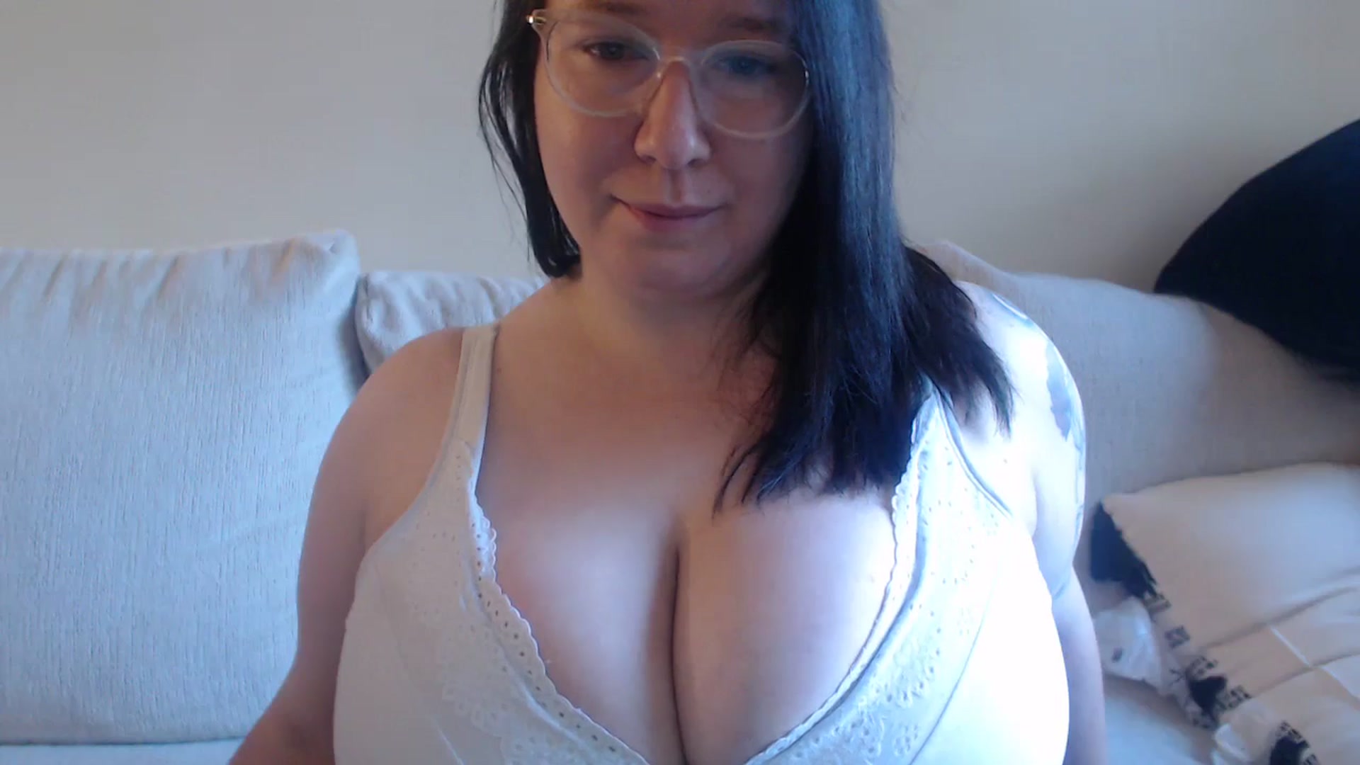 Gallery image thumbnail from Funsize_'s myfreecams stream on, 07/18/2024, 24:24 image 12 of 20