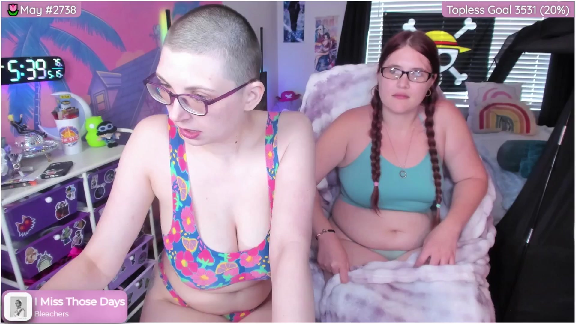 Gallery image thumbnail from Fuuka_Doll's myfreecams stream on, 05/15/2025, 23:14 image 14 of 20