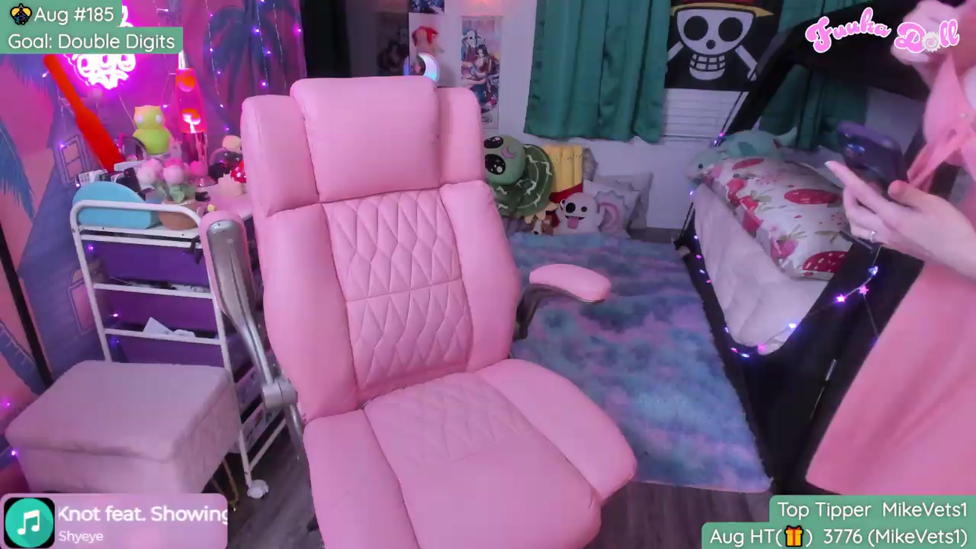 Gallery image thumbnail from Fuuka_Doll's myfreecams stream on, 08/17/2026, 06:39 image 17 of 20