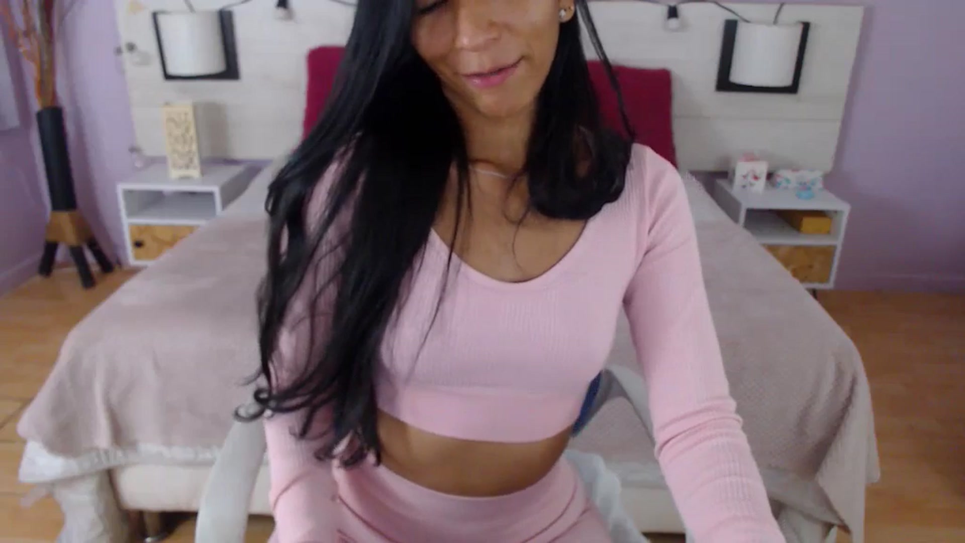 Gallery image thumbnail from Fyorela's myfreecams stream on, 08/20/2024, 12:32 image 17 of 20