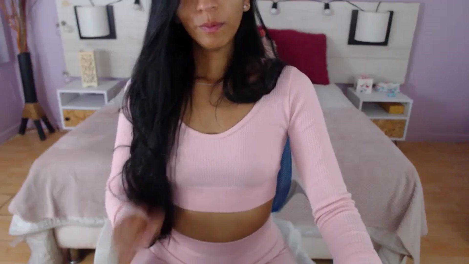 Gallery image thumbnail from Fyorela's myfreecams stream on, 08/20/2024, 12:32 image 16 of 20