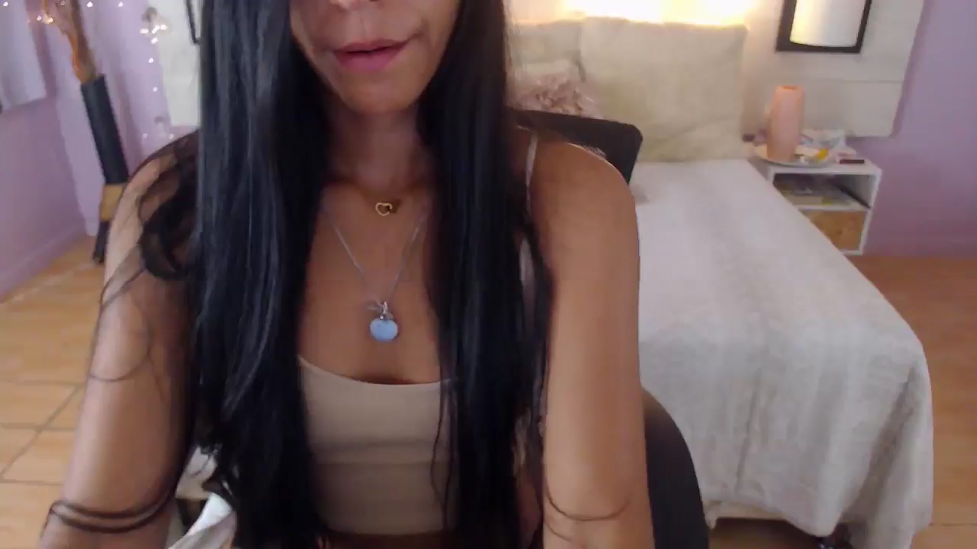 Gallery image thumbnail from Fyorela's myfreecams stream on, 03/11/2025, 17:48 image 14 of 20