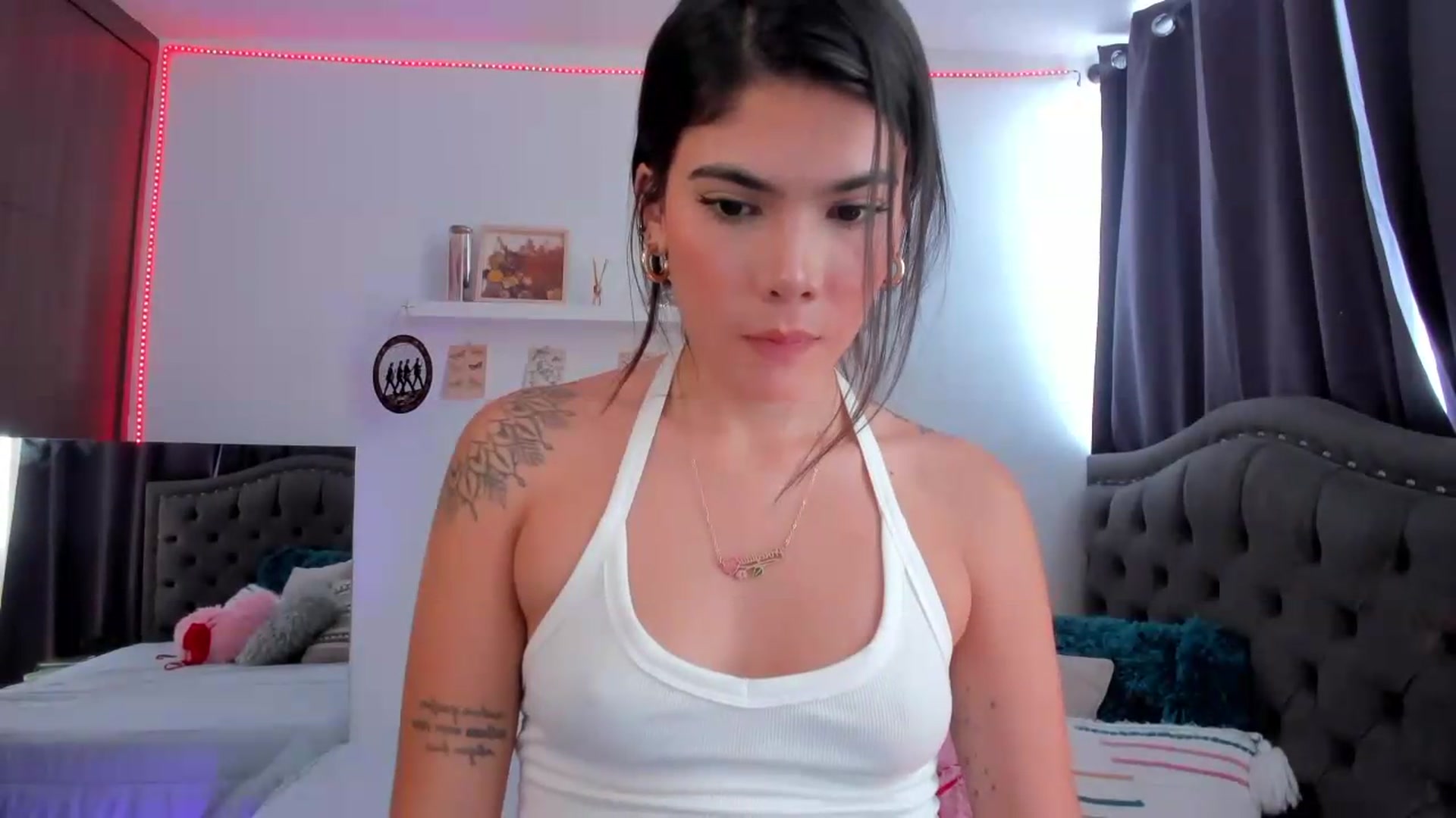 Gallery image thumbnail from GATA_______'s myfreecams stream on, 05/15/2026, 20:30 image 10 of 20