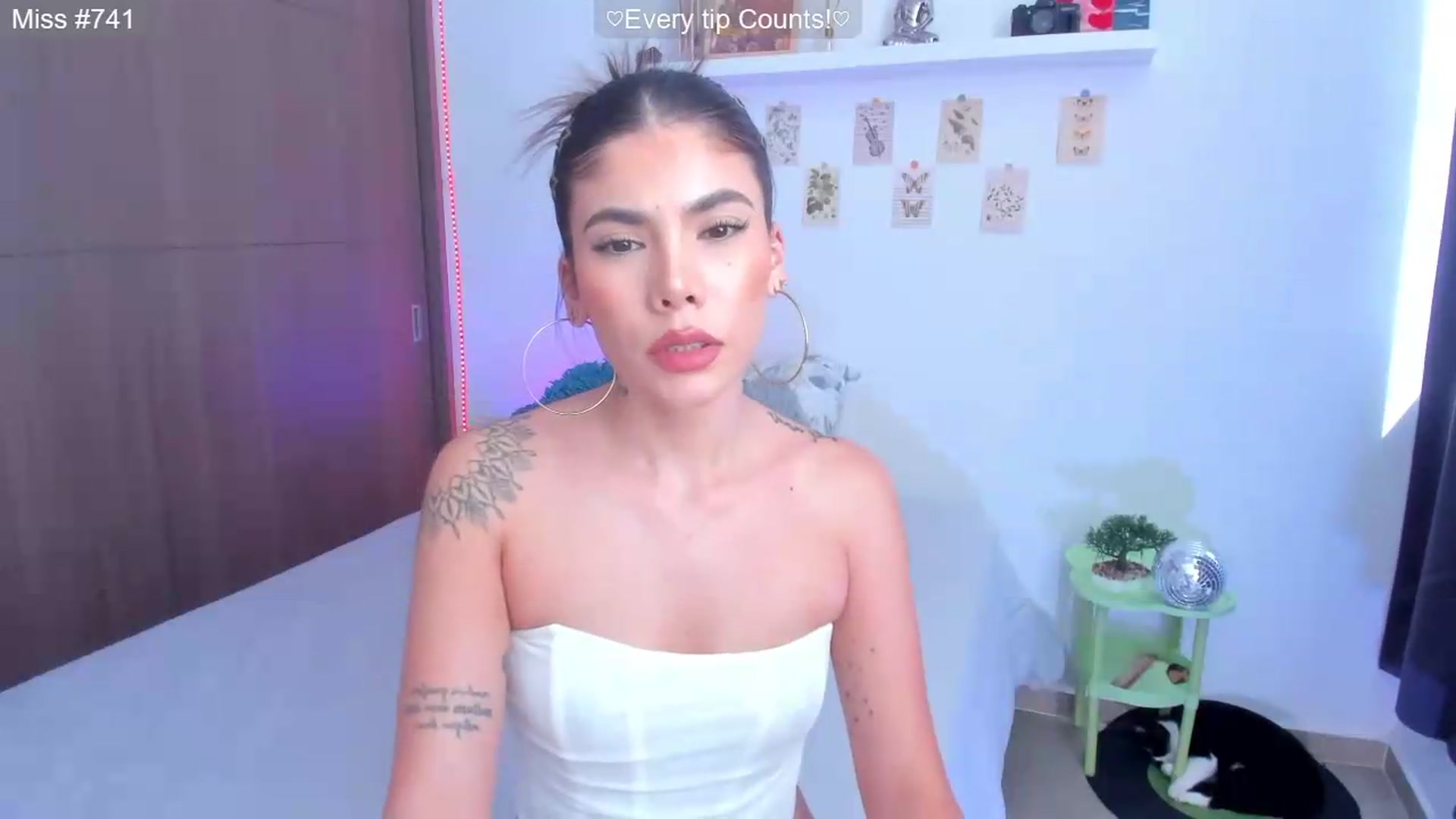 Gallery image thumbnail from GATA_______'s myfreecams stream on, 07/17/2026, 19:07 image 11 of 20