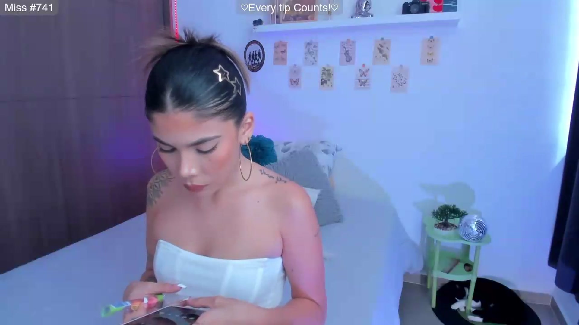 Gallery image thumbnail from GATA_______'s myfreecams stream on, 07/17/2026, 19:07 image 14 of 20