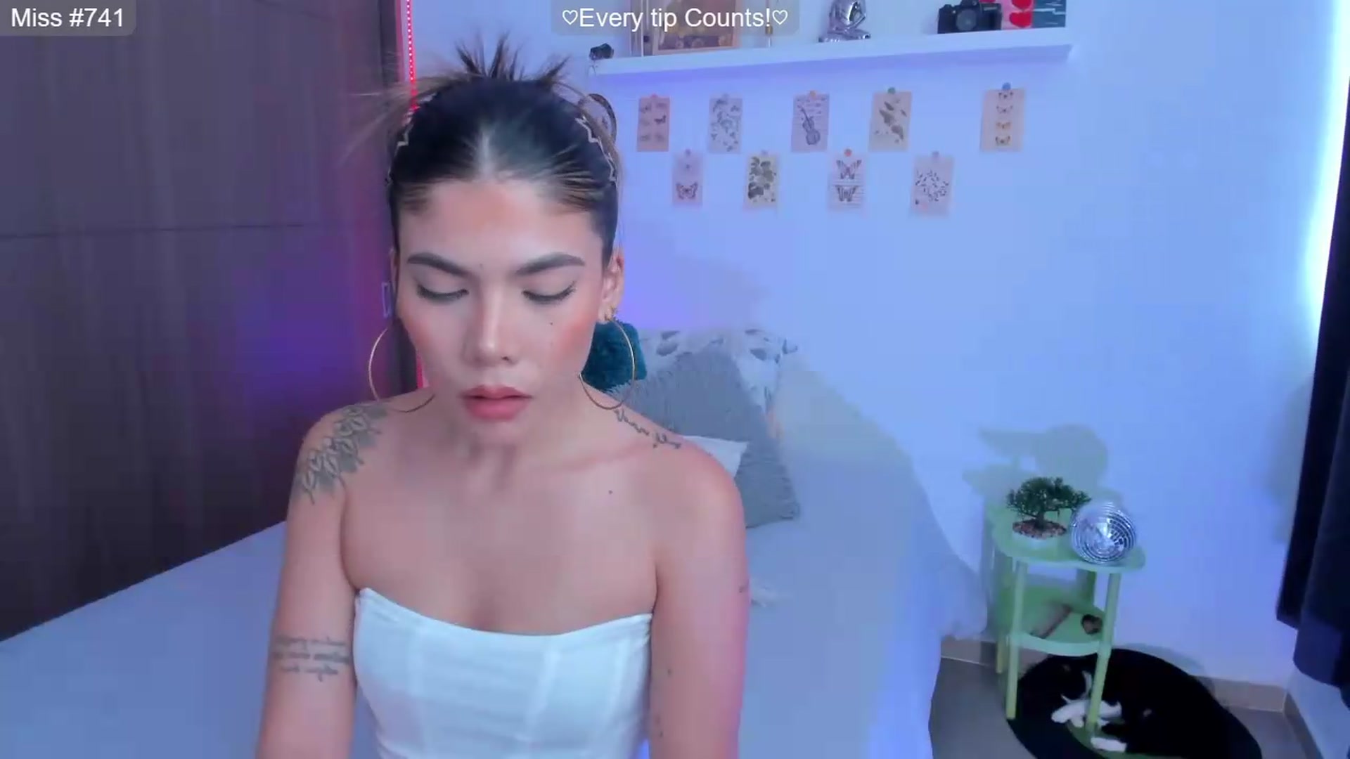 Gallery image thumbnail from GATA_______'s myfreecams stream on, 07/17/2026, 19:07 image 17 of 20
