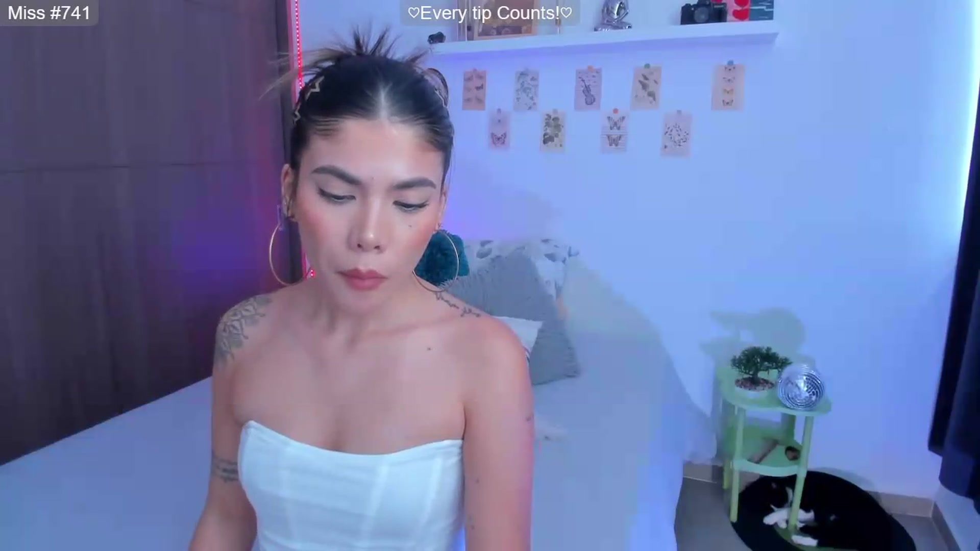 Gallery image thumbnail from GATA_______'s myfreecams stream on, 07/17/2026, 19:07 image 16 of 20