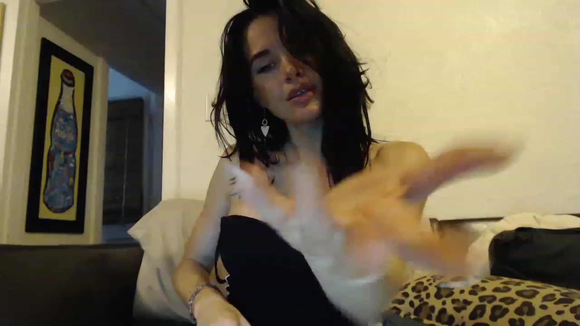 Gallery image thumbnail from GIAFOX1's myfreecams stream on, 11/28/2022, 22:14 image 12 of 20