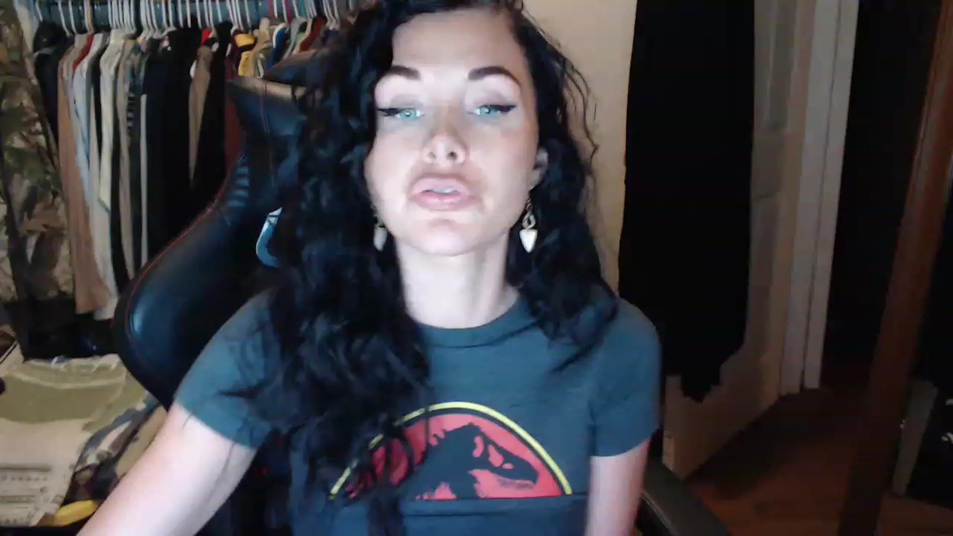 Gallery image thumbnail from GIAFOX1's myfreecams stream on, 12/30/2022, 21:12 image 10 of 20