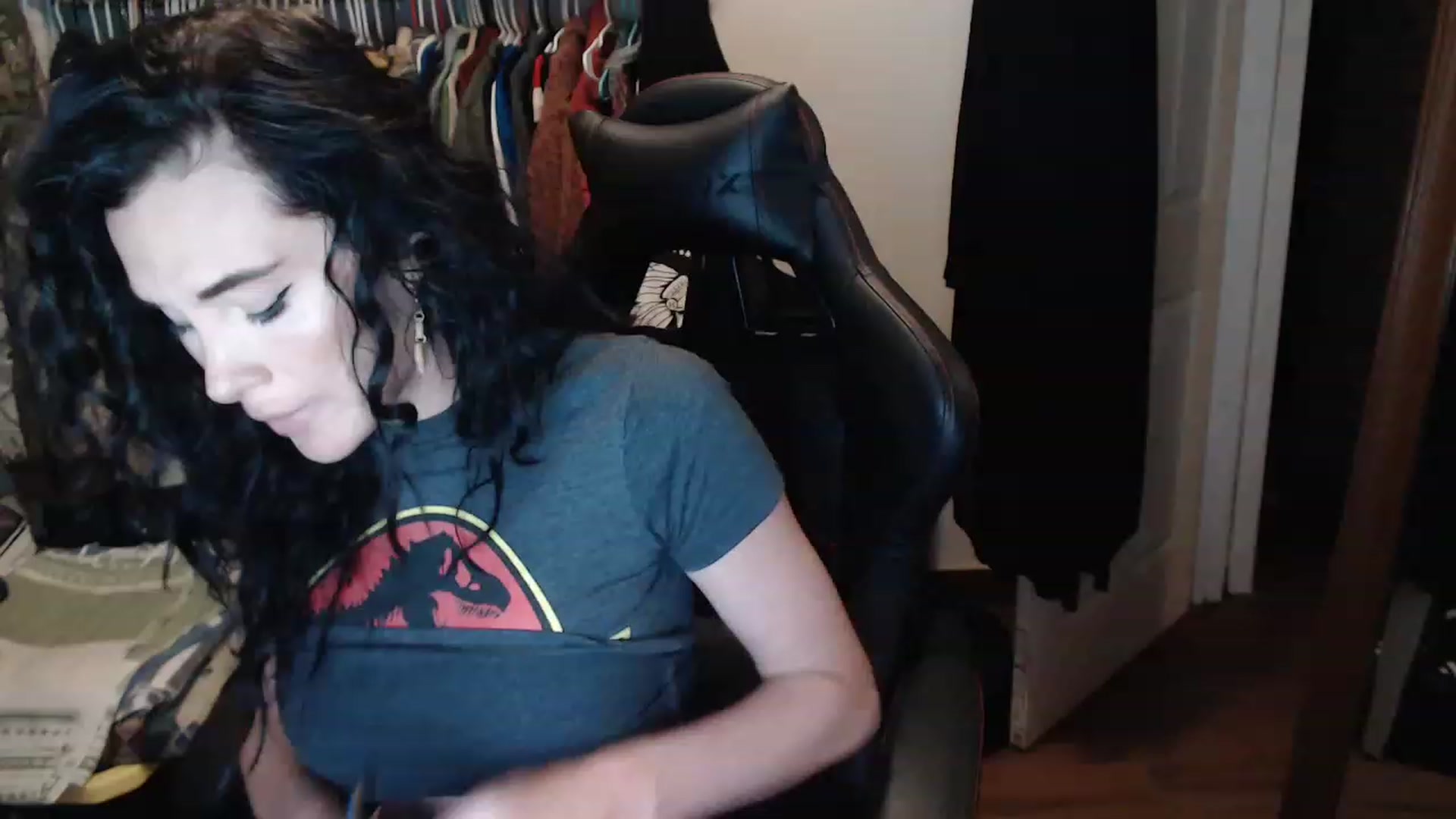 Gallery image thumbnail from GIAFOX1's myfreecams stream on, 12/30/2022, 21:12 image 14 of 20