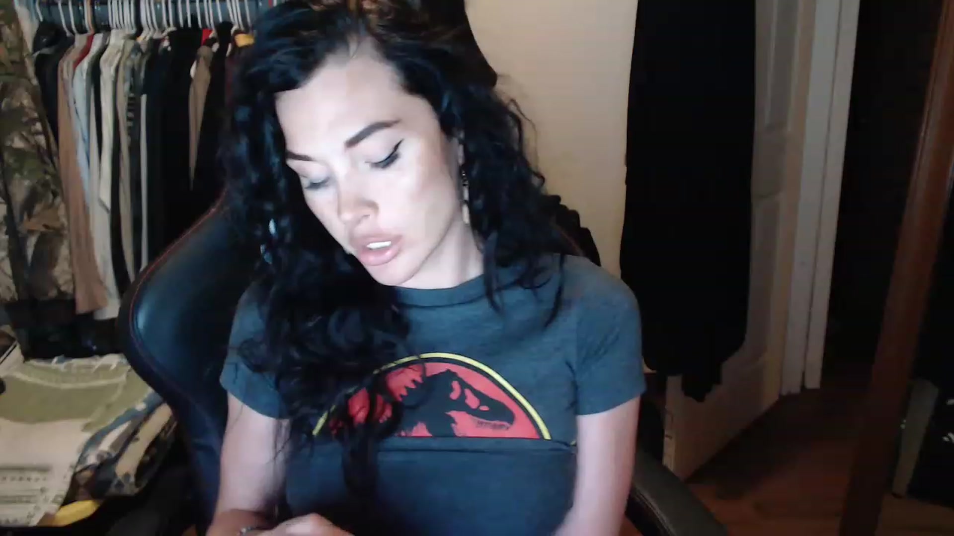 Gallery image thumbnail from GIAFOX1's myfreecams stream on, 12/30/2022, 21:12 image 9 of 20